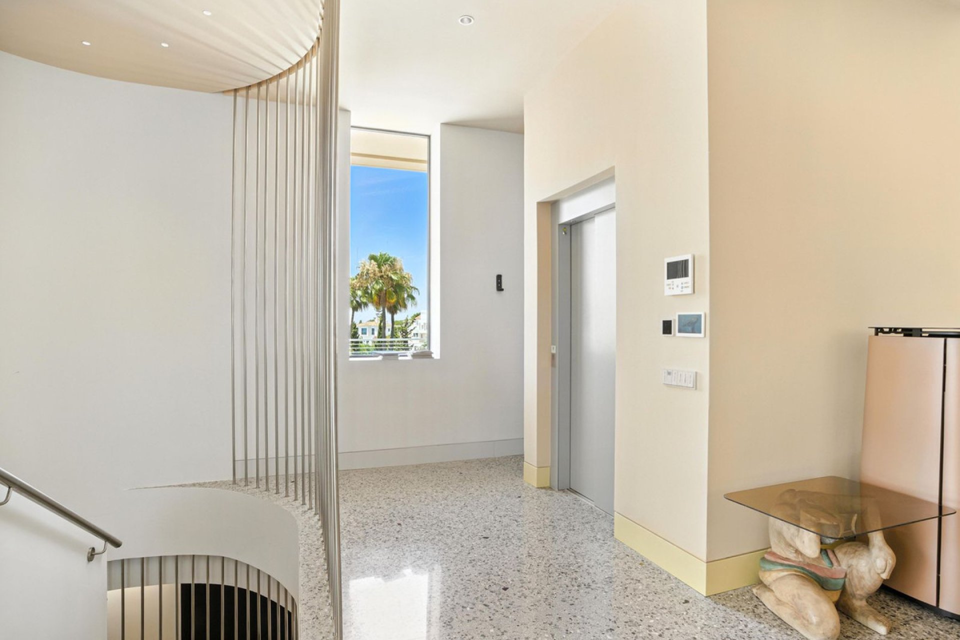 Resale - House - Detached Villa - Marbella - Elviria