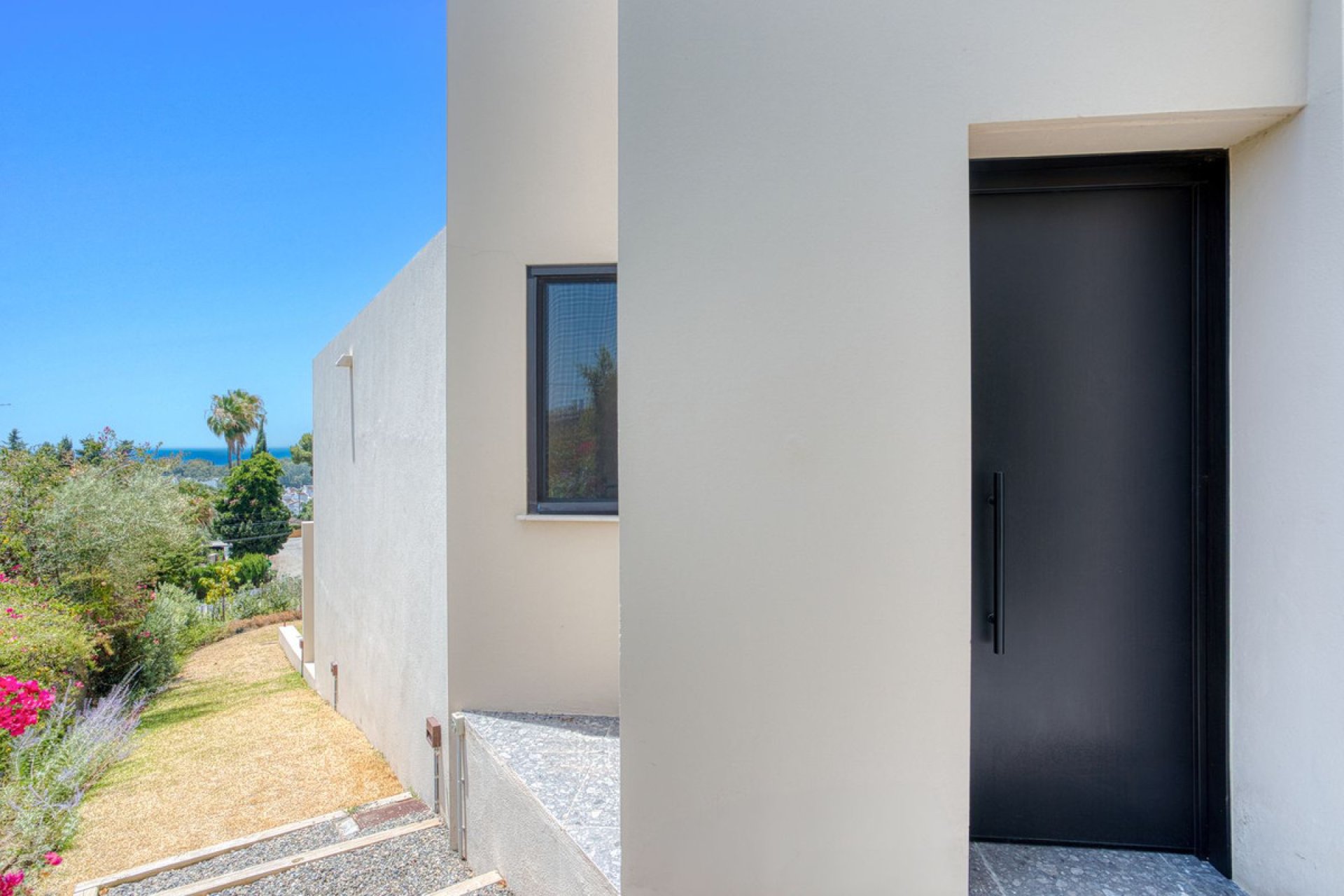 Resale - House - Detached Villa - Marbella - Elviria