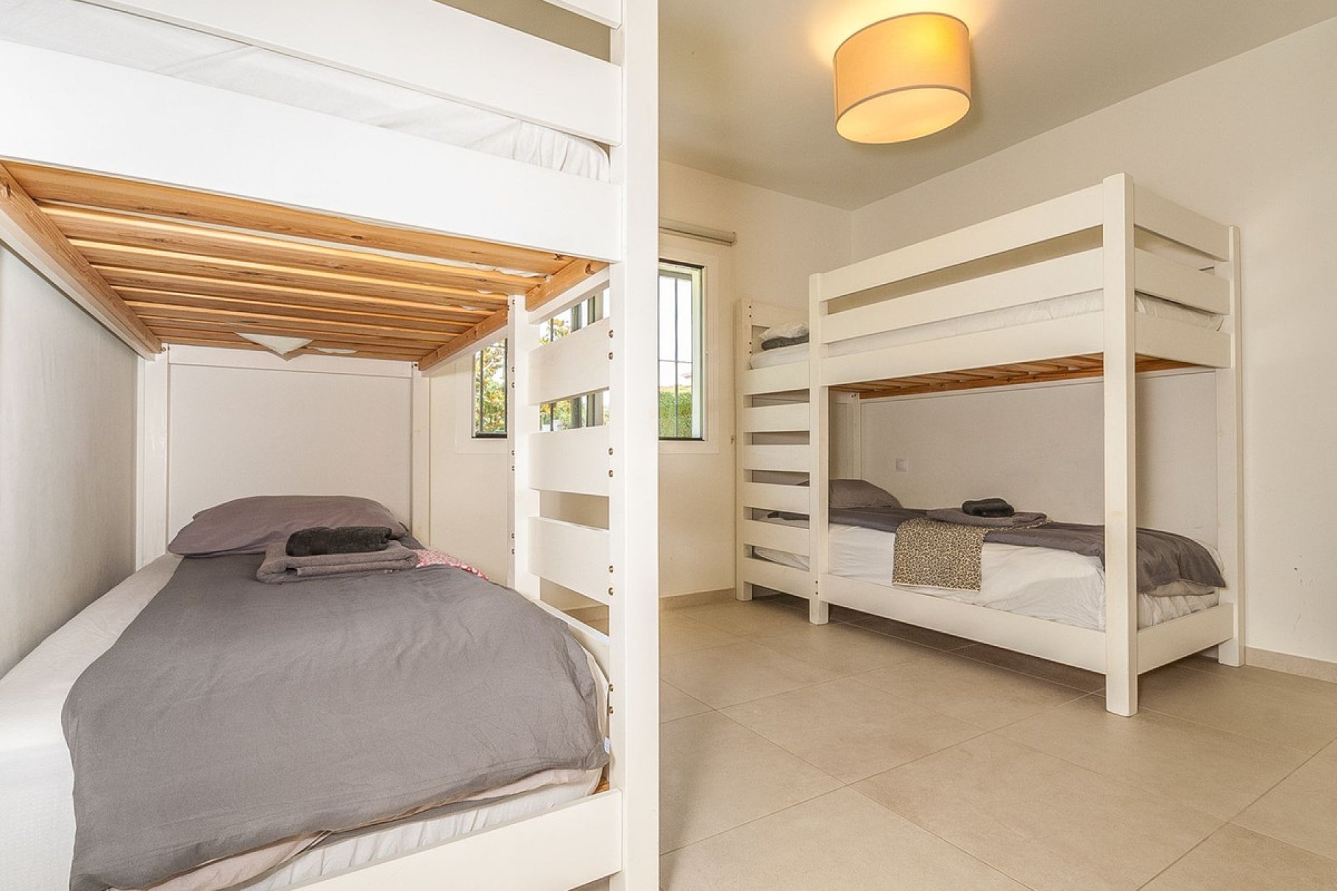 Resale - House - Detached Villa - Marbella - Elviria