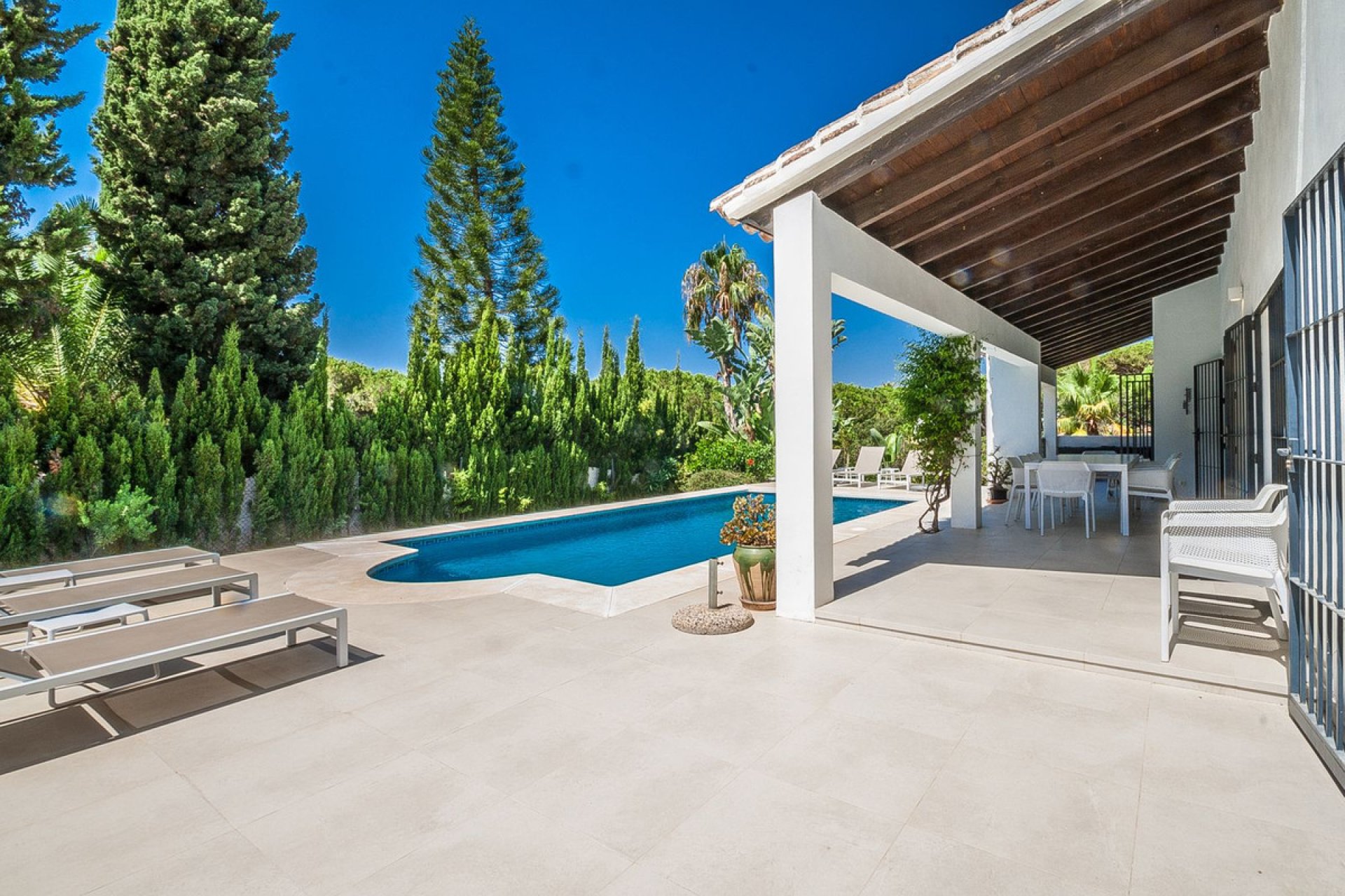 Resale - House - Detached Villa - Marbella - Elviria