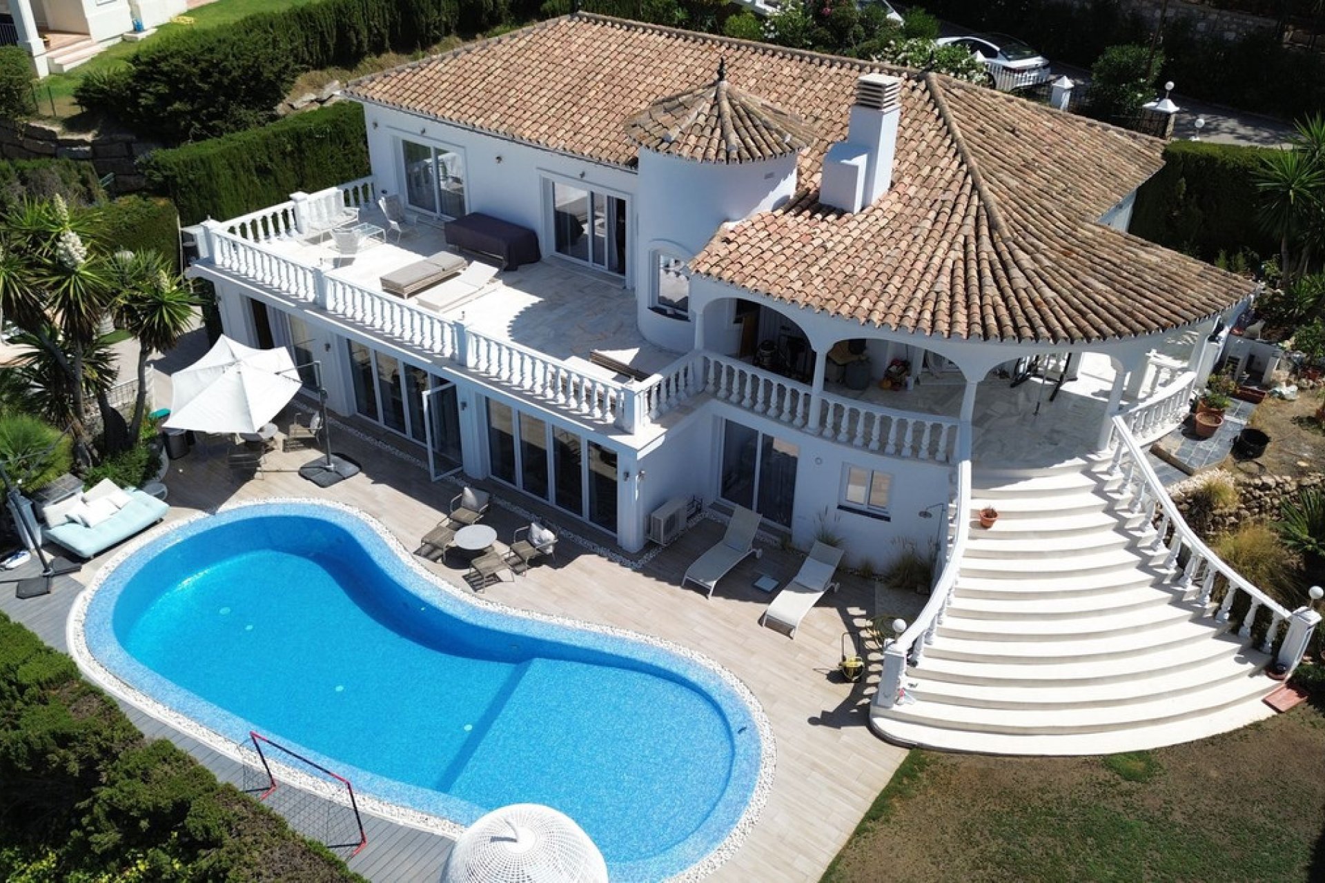 Resale - House - Detached Villa - Marbella - Elviria