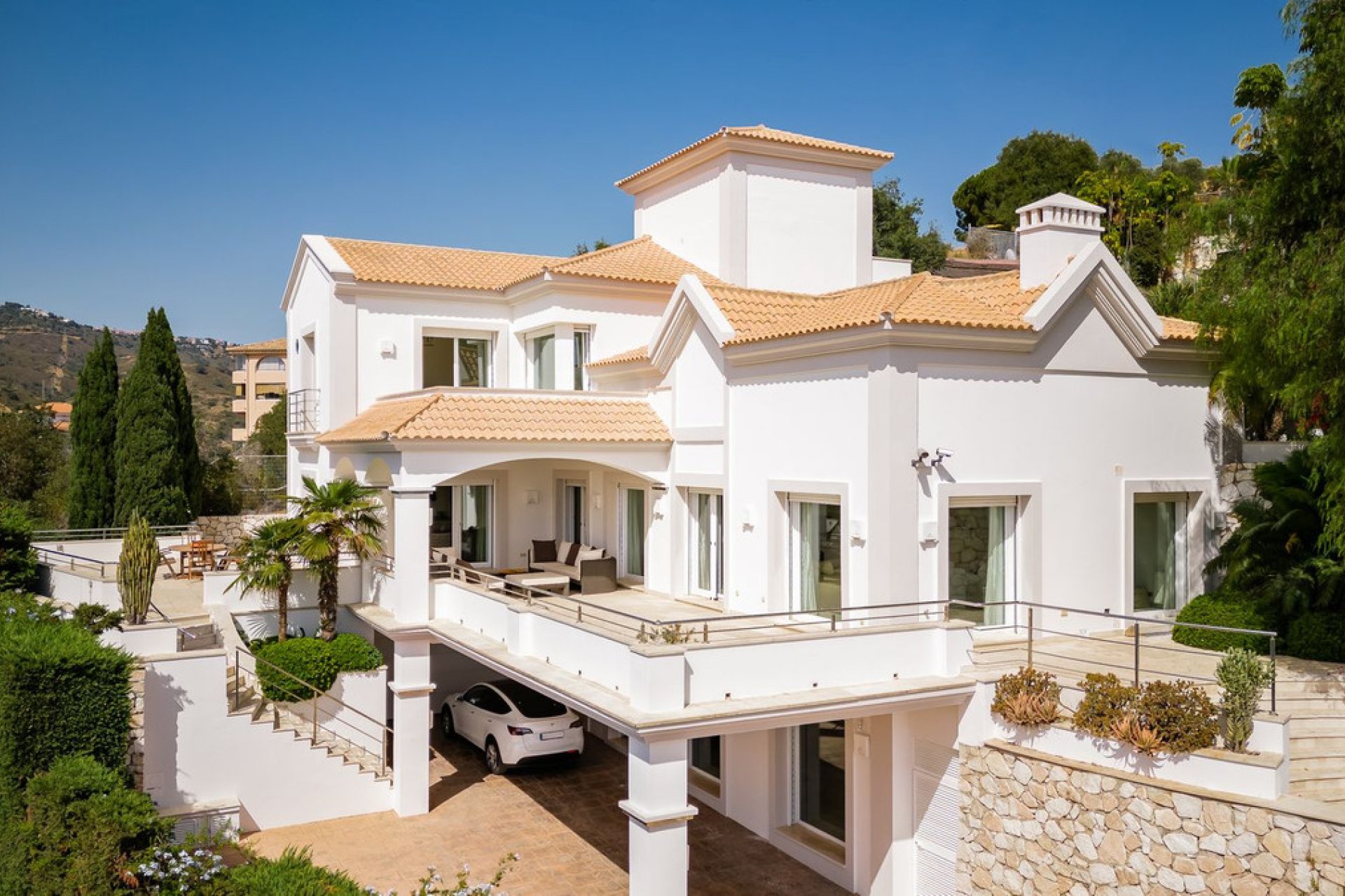 Resale - House - Detached Villa - Marbella - Elviria