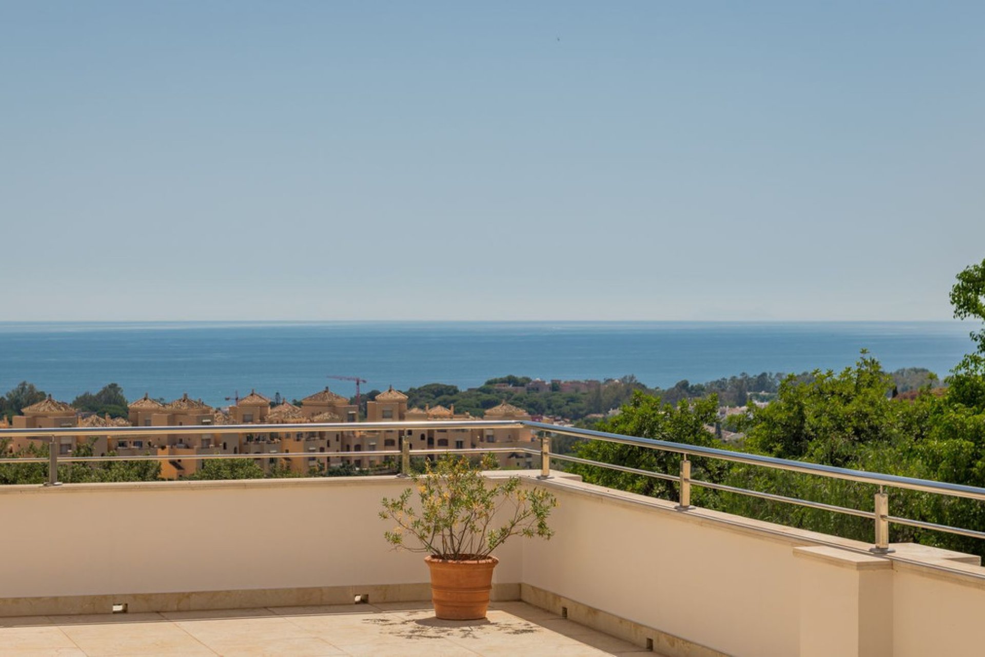 Resale - House - Detached Villa - Marbella - Elviria