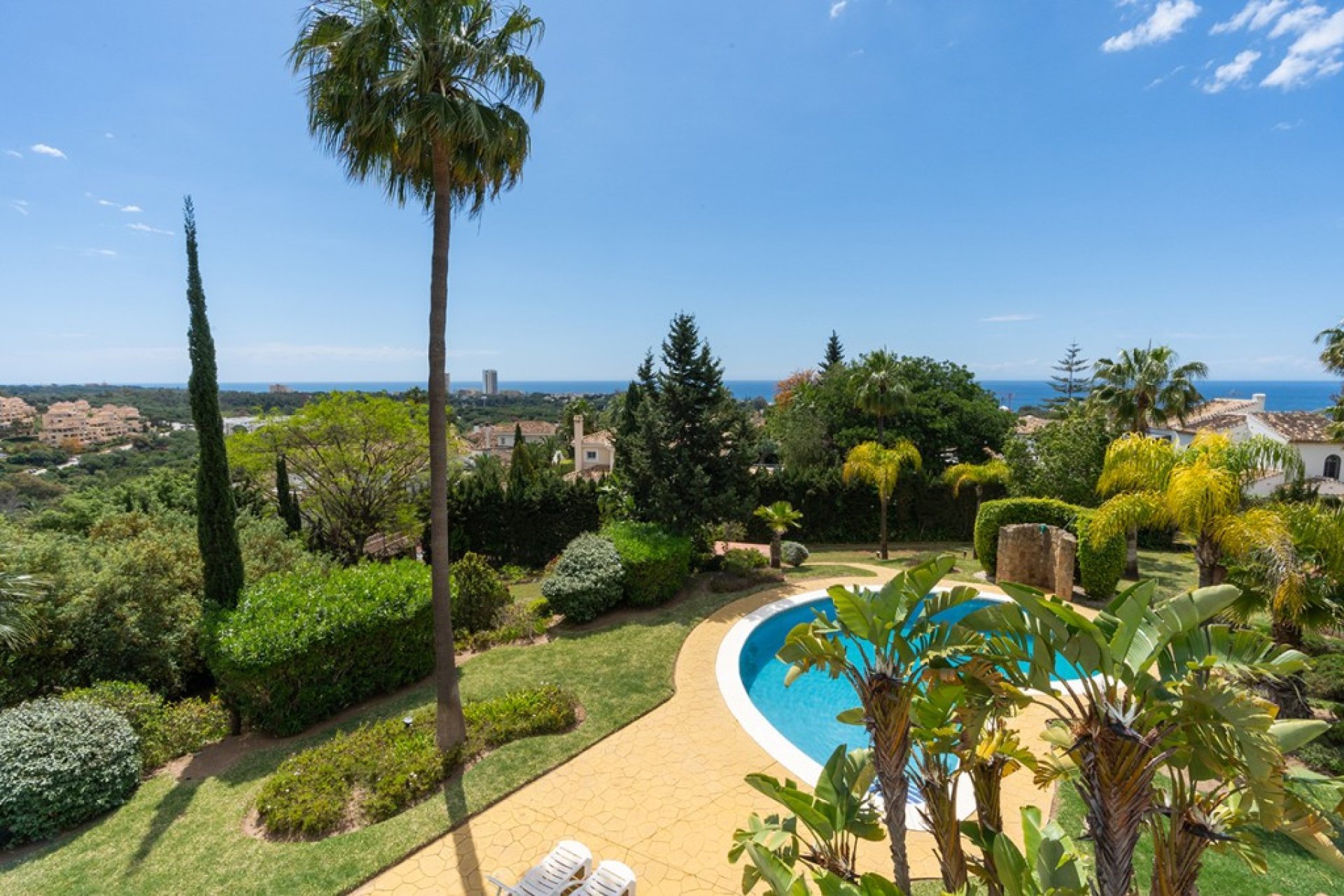 Resale - House - Detached Villa - Marbella - Elviria