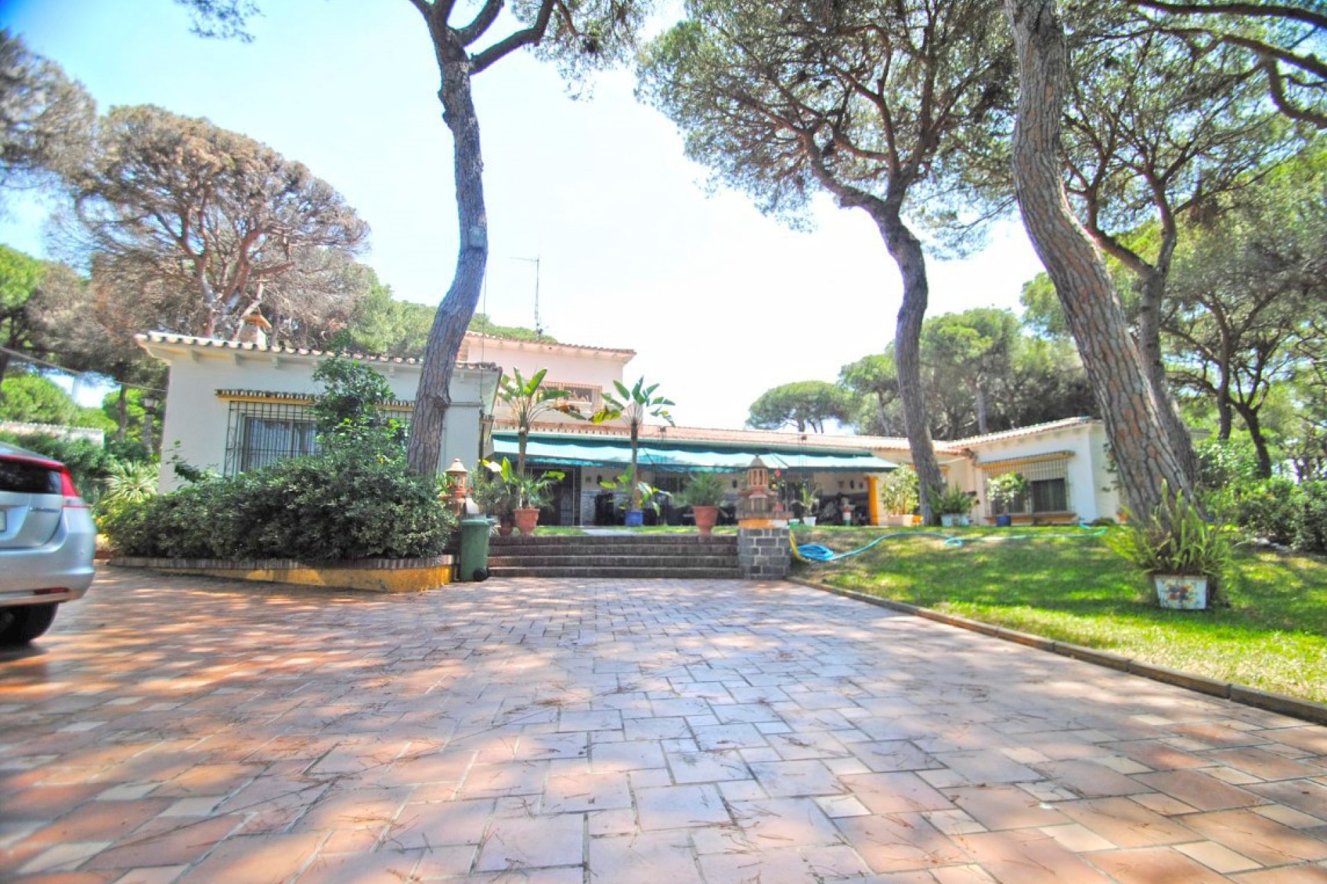 Resale - House - Detached Villa - Marbella - Elviria