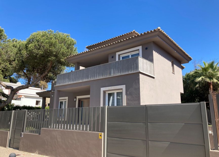 Resale - House - Detached Villa - Marbella - Elviria