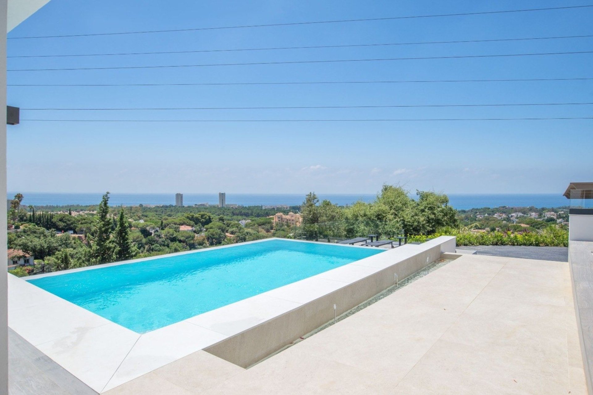 Resale - House - Detached Villa - Marbella - Elviria