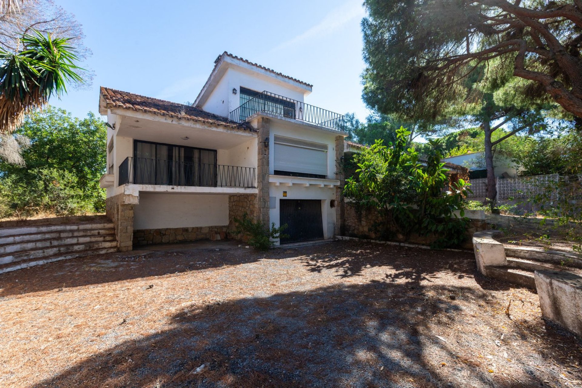 Resale - House - Detached Villa - Marbella - Elviria