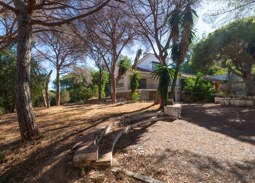 Resale - House - Detached Villa - Marbella - Elviria