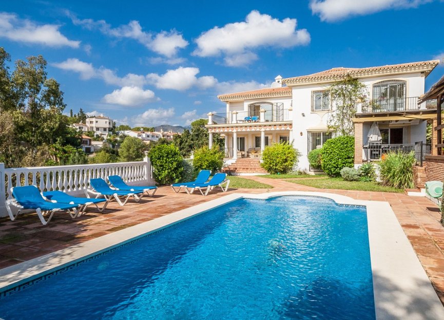 Resale - House - Detached Villa - Marbella - Elviria