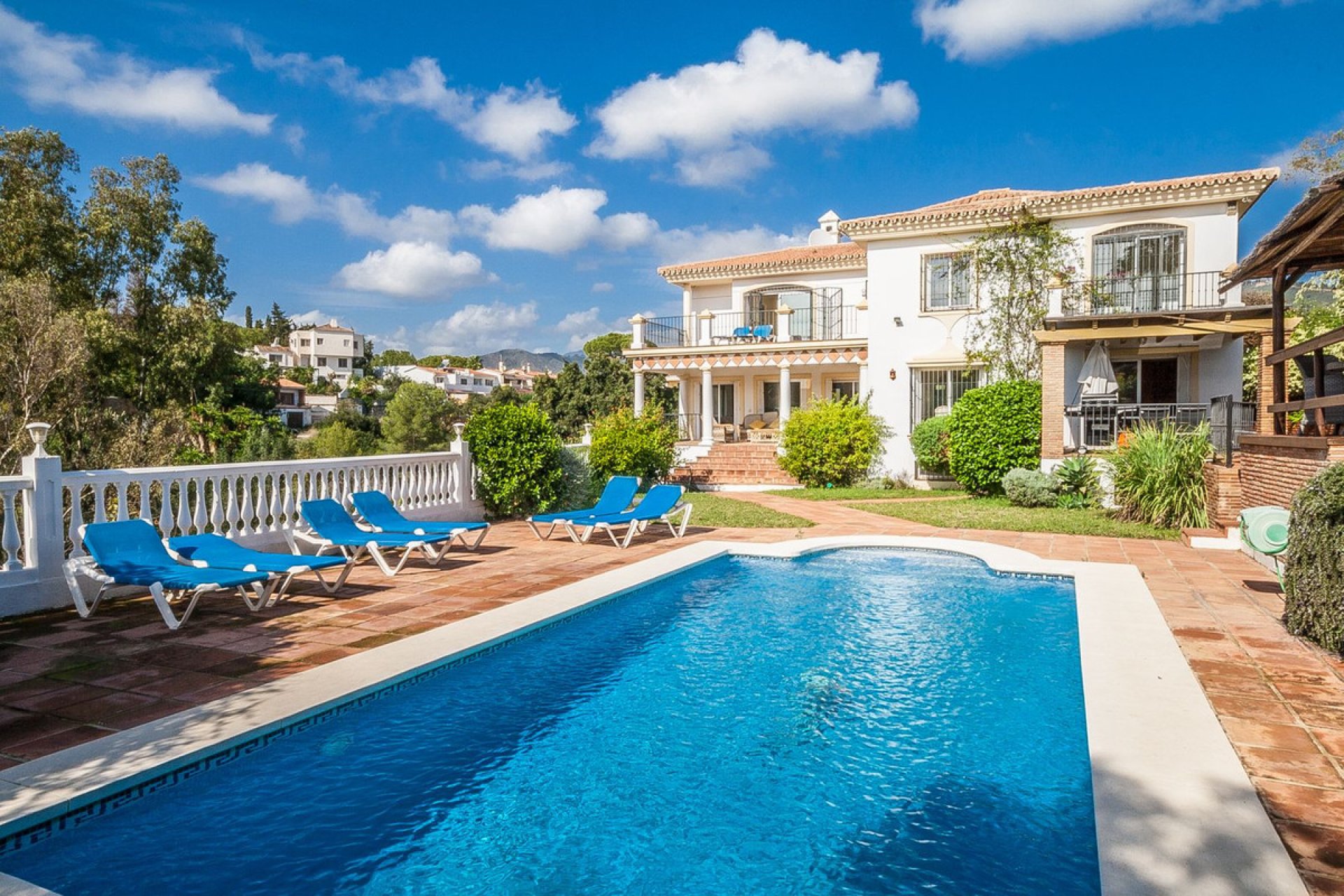 Resale - House - Detached Villa - Marbella - Elviria