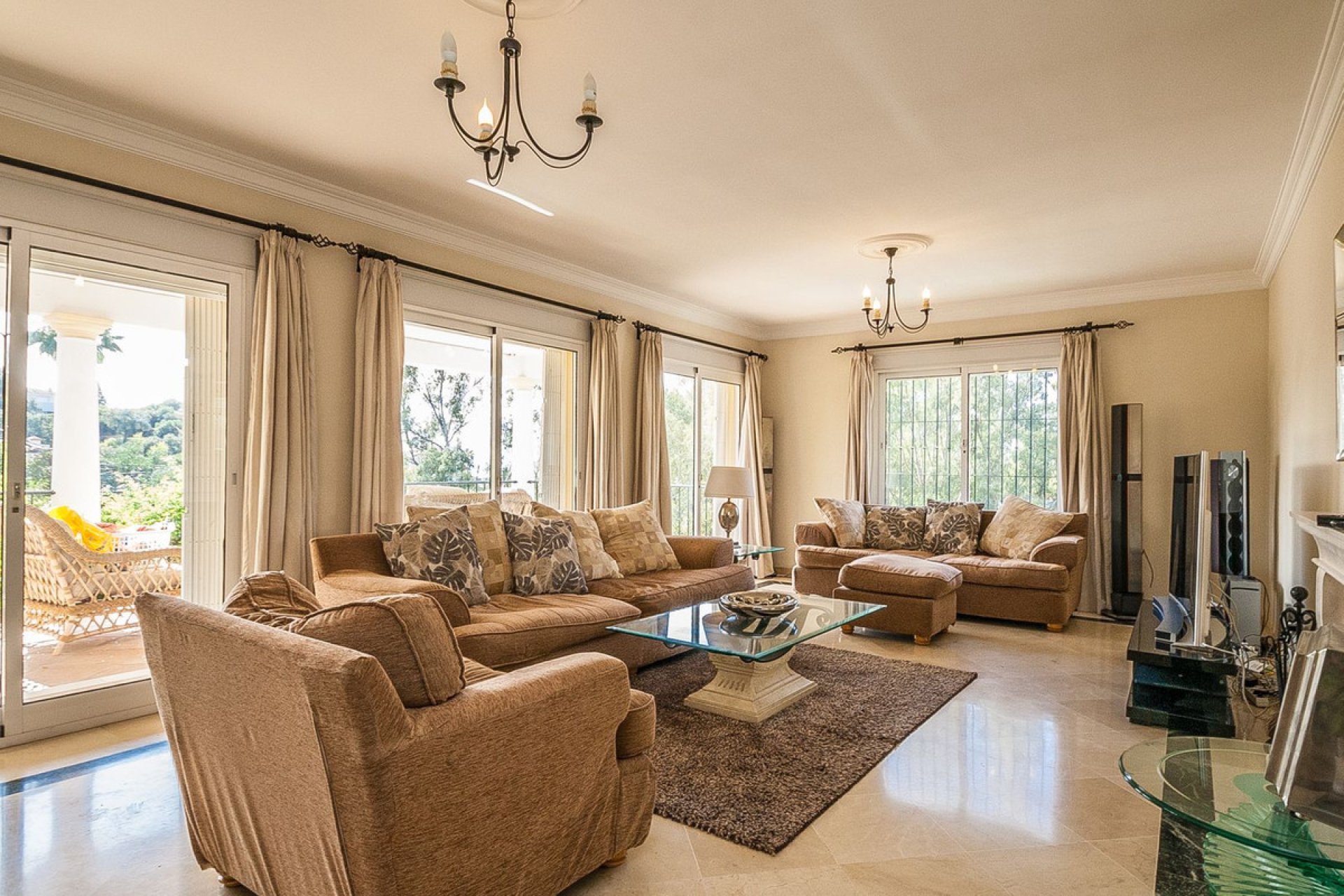 Resale - House - Detached Villa - Marbella - Elviria