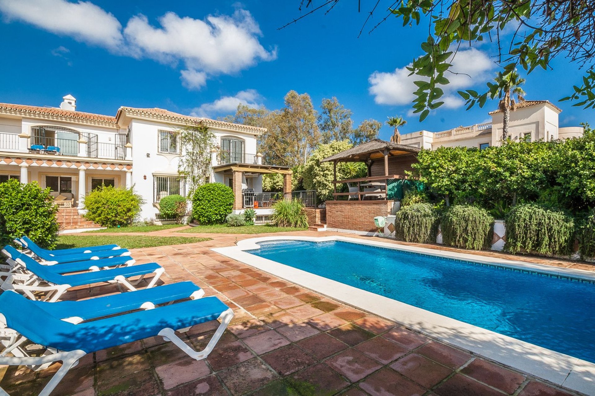 Resale - House - Detached Villa - Marbella - Elviria