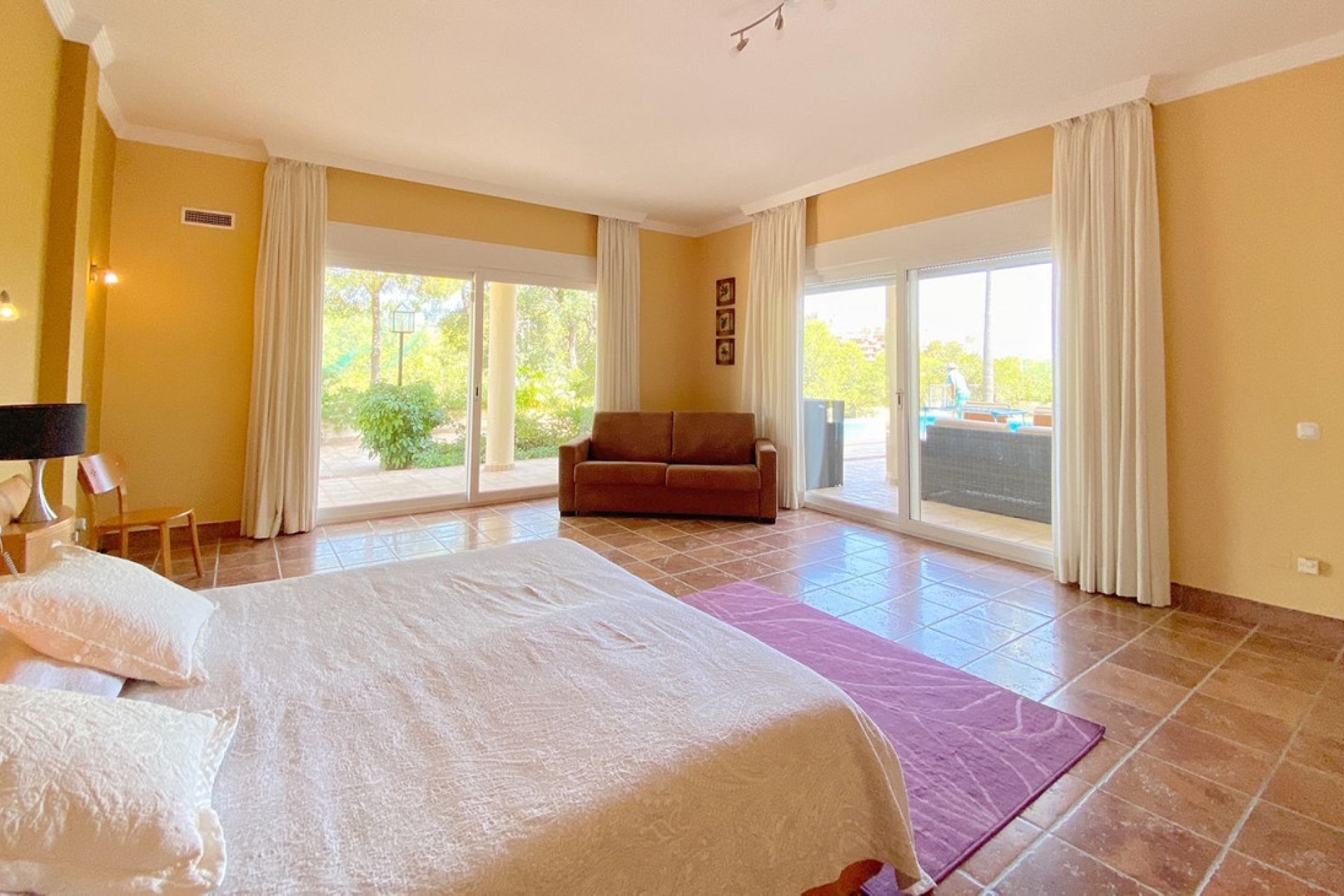 Resale - House - Detached Villa - Marbella - Elviria