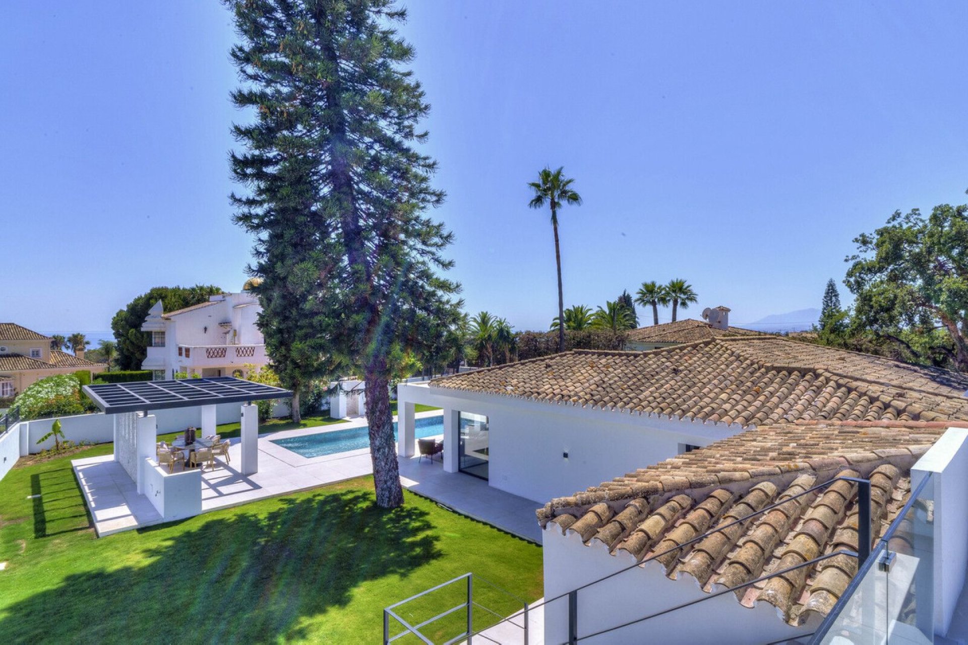 Resale - House - Detached Villa - Marbella - Elviria