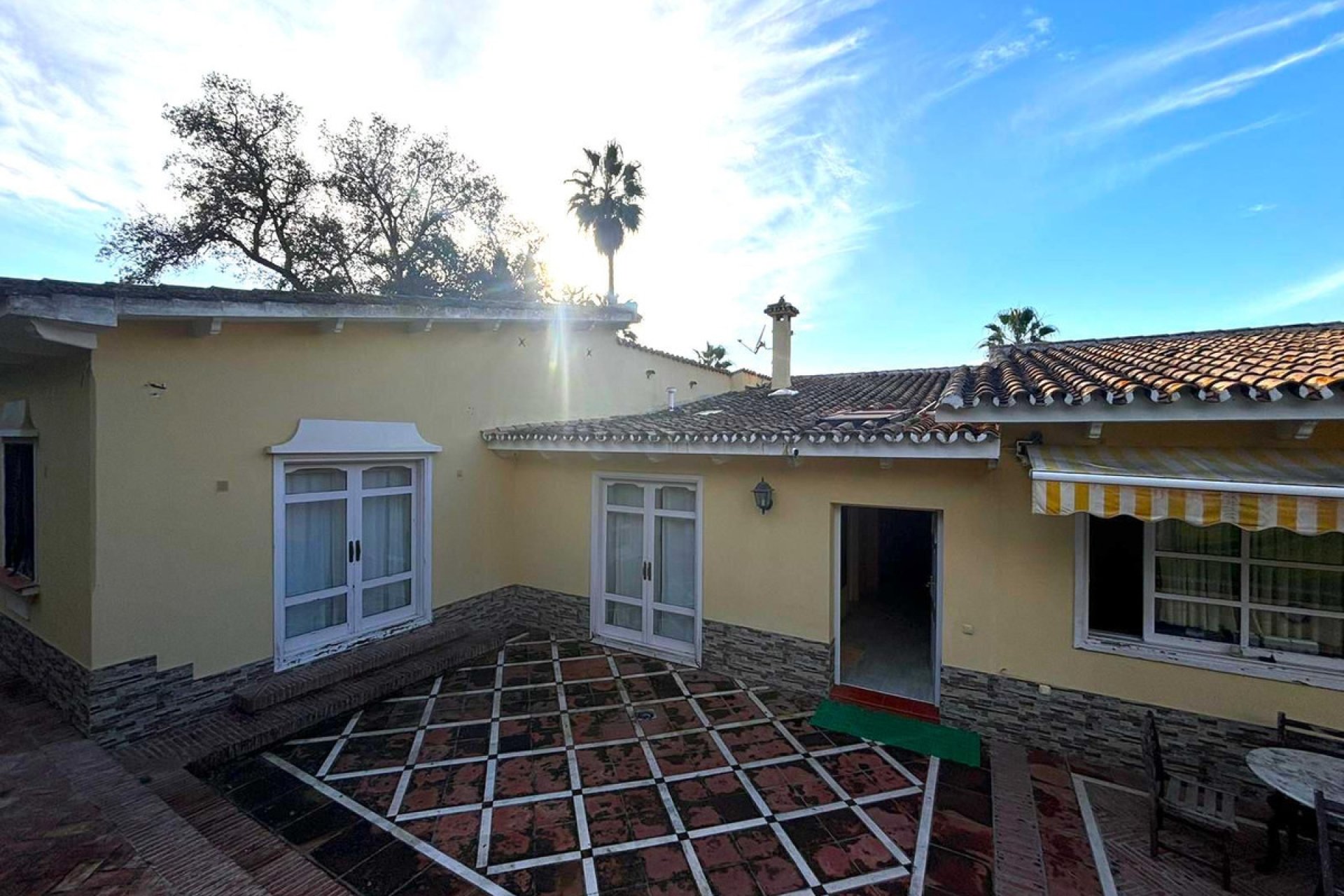 Resale - House - Detached Villa - Marbella - Elviria