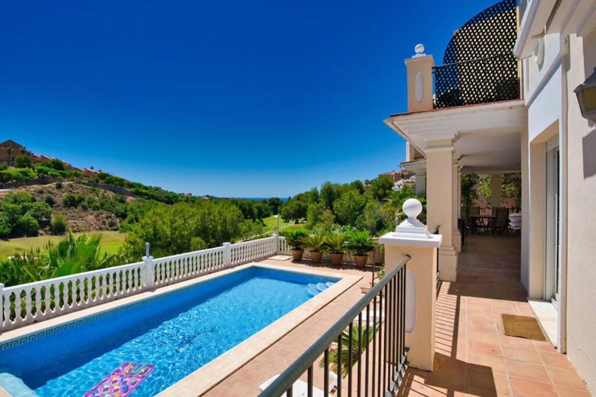 Resale - House - Detached Villa - Marbella - Elviria