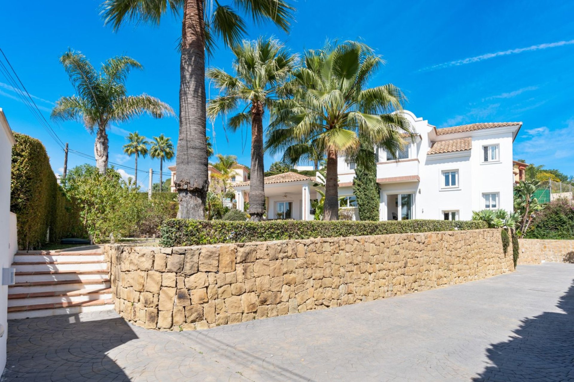 Resale - House - Detached Villa - Marbella - Elviria