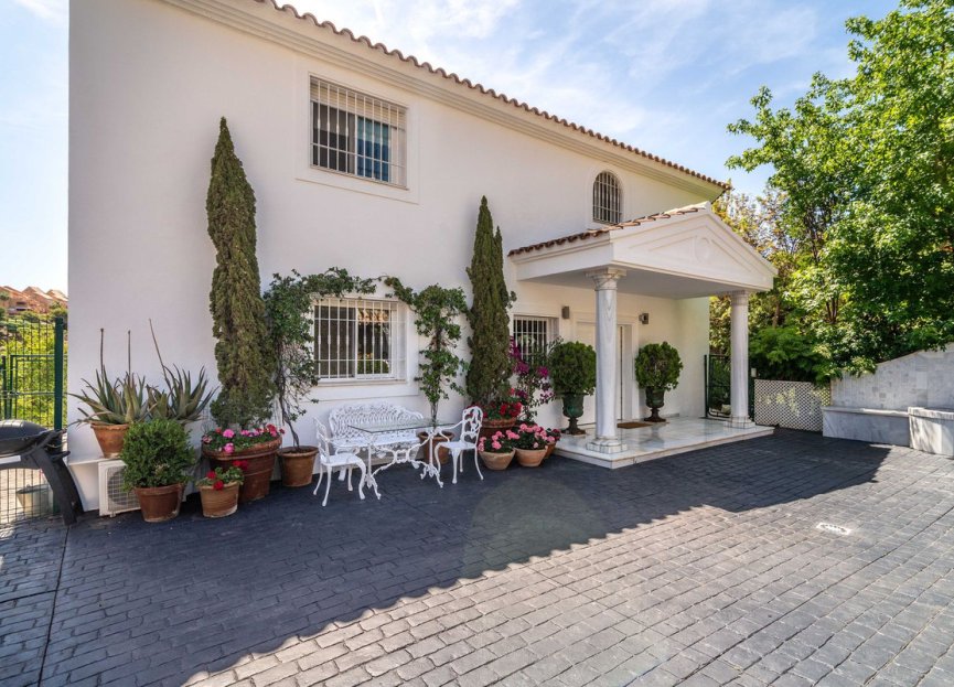 Resale - House - Detached Villa - Marbella - Elviria