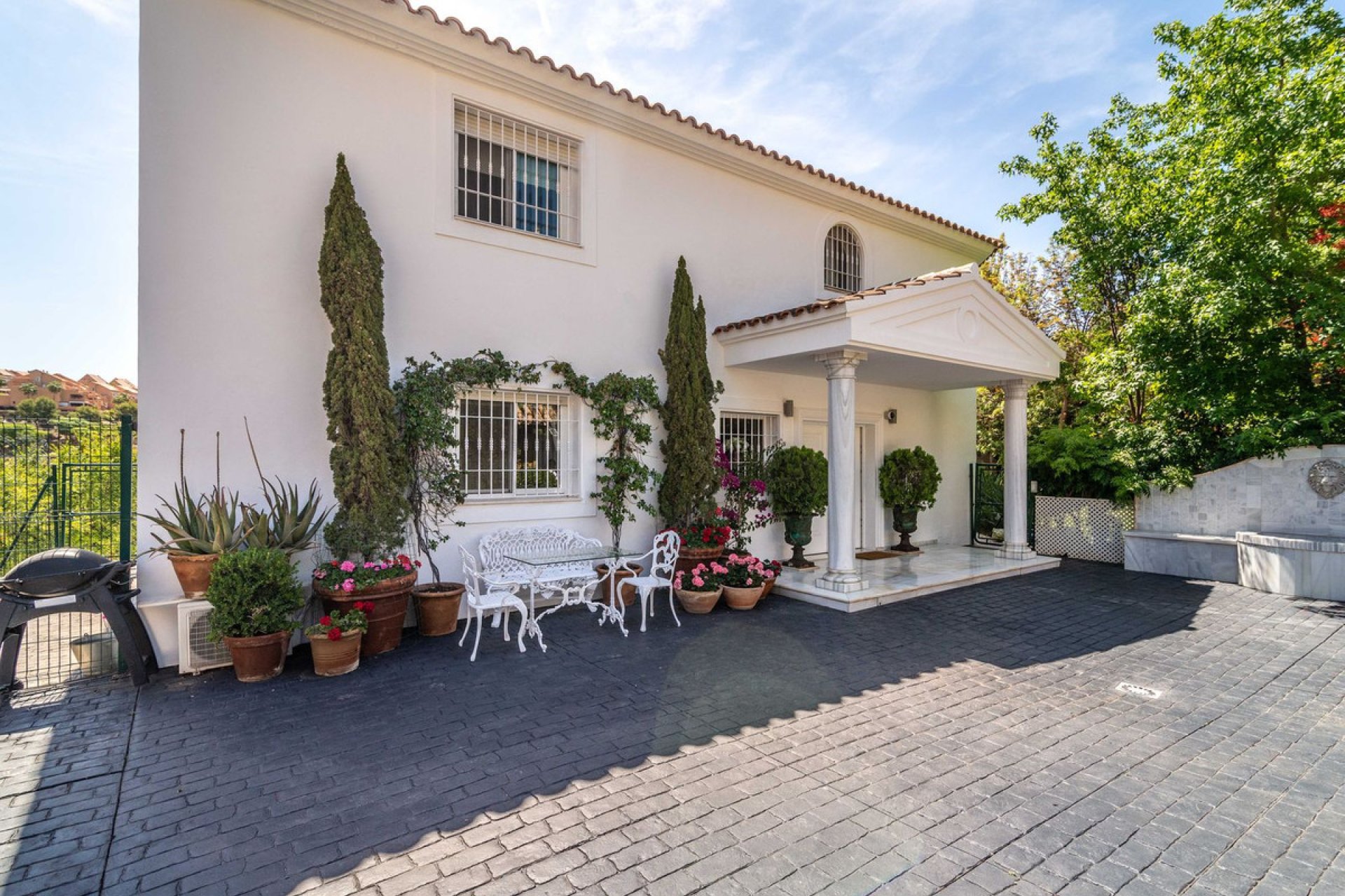 Resale - House - Detached Villa - Marbella - Elviria