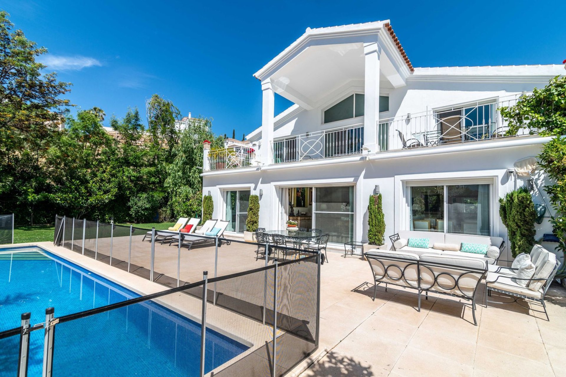 Resale - House - Detached Villa - Marbella - Elviria