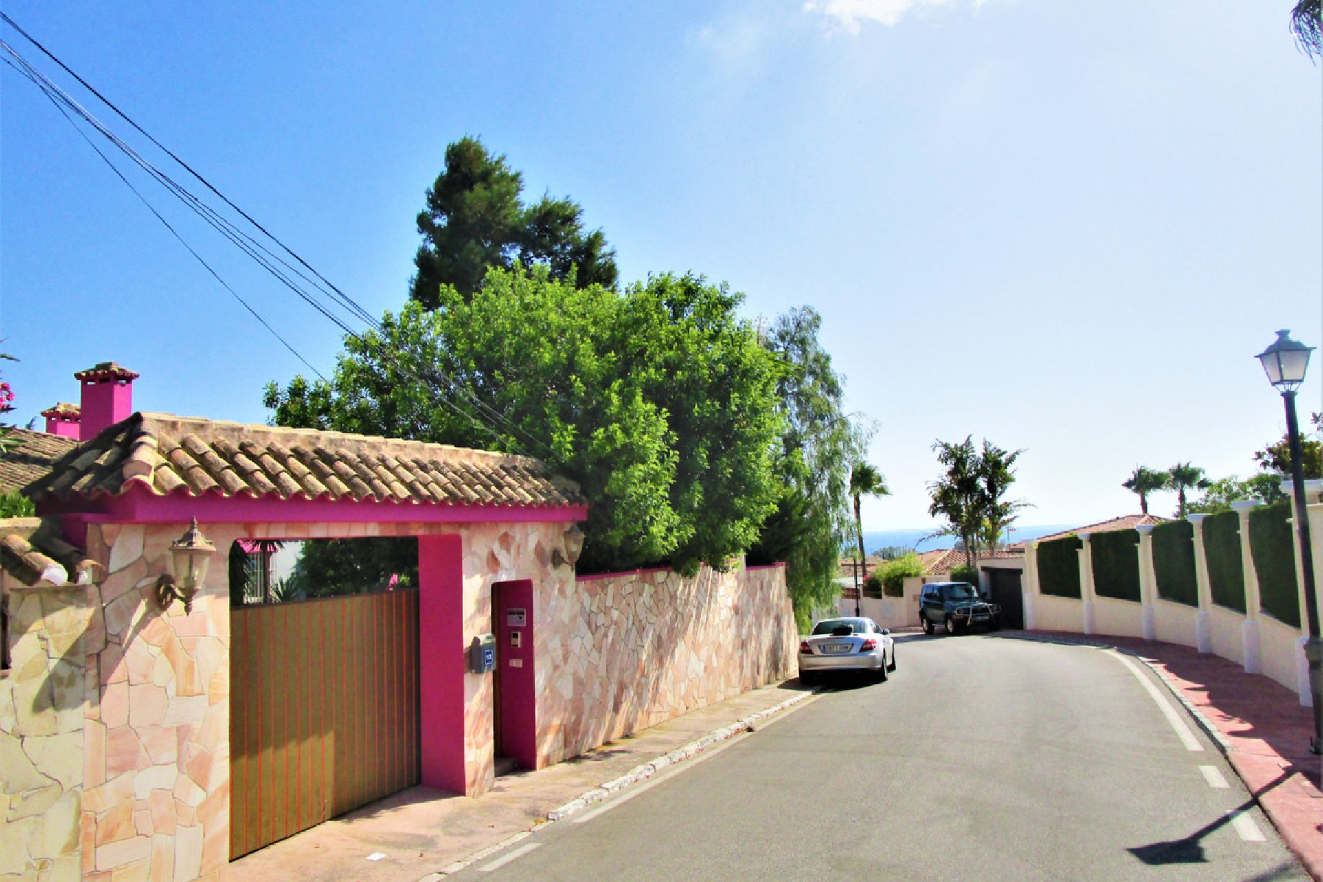 Resale - House - Detached Villa - Marbella - Elviria