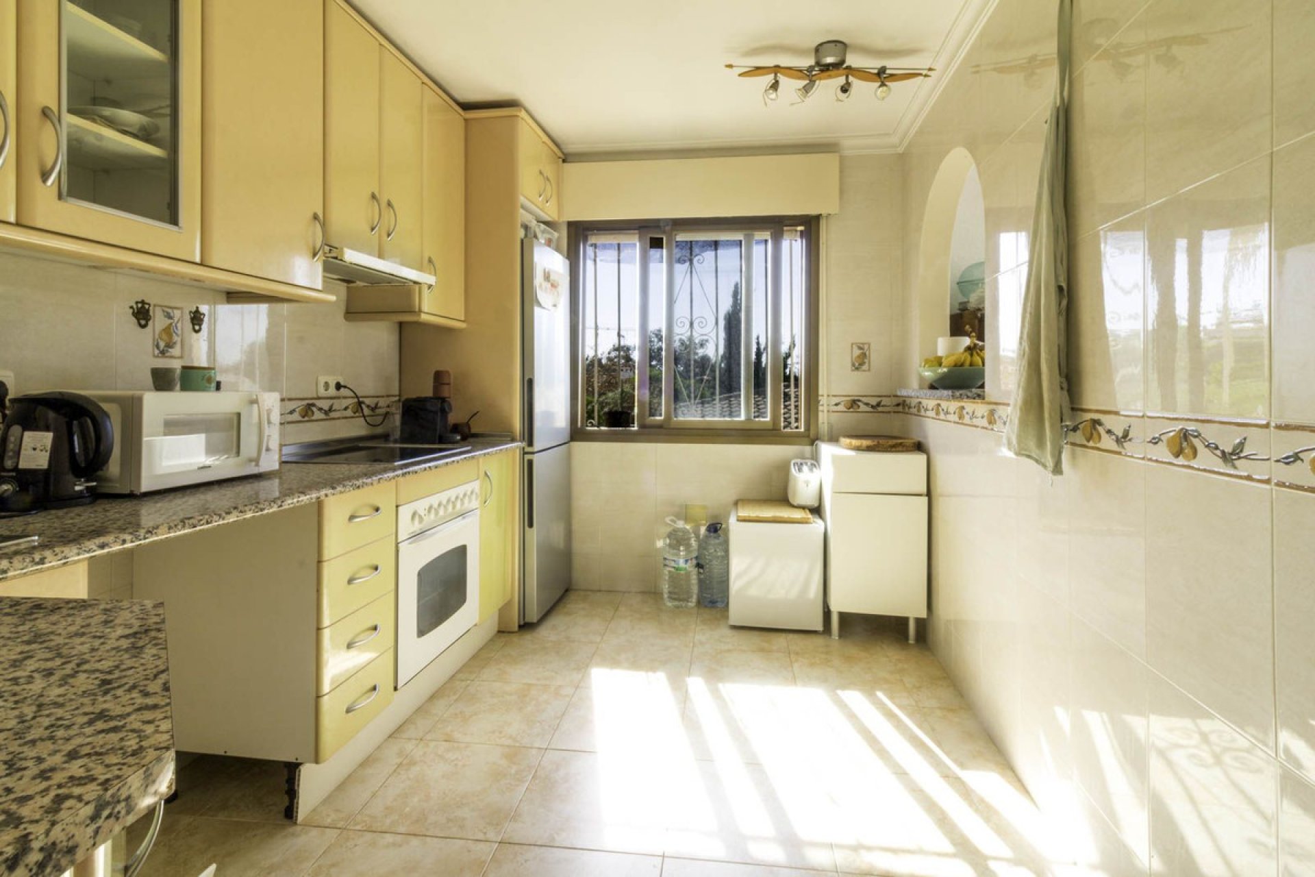 Resale - House - Detached Villa - Marbella - Elviria