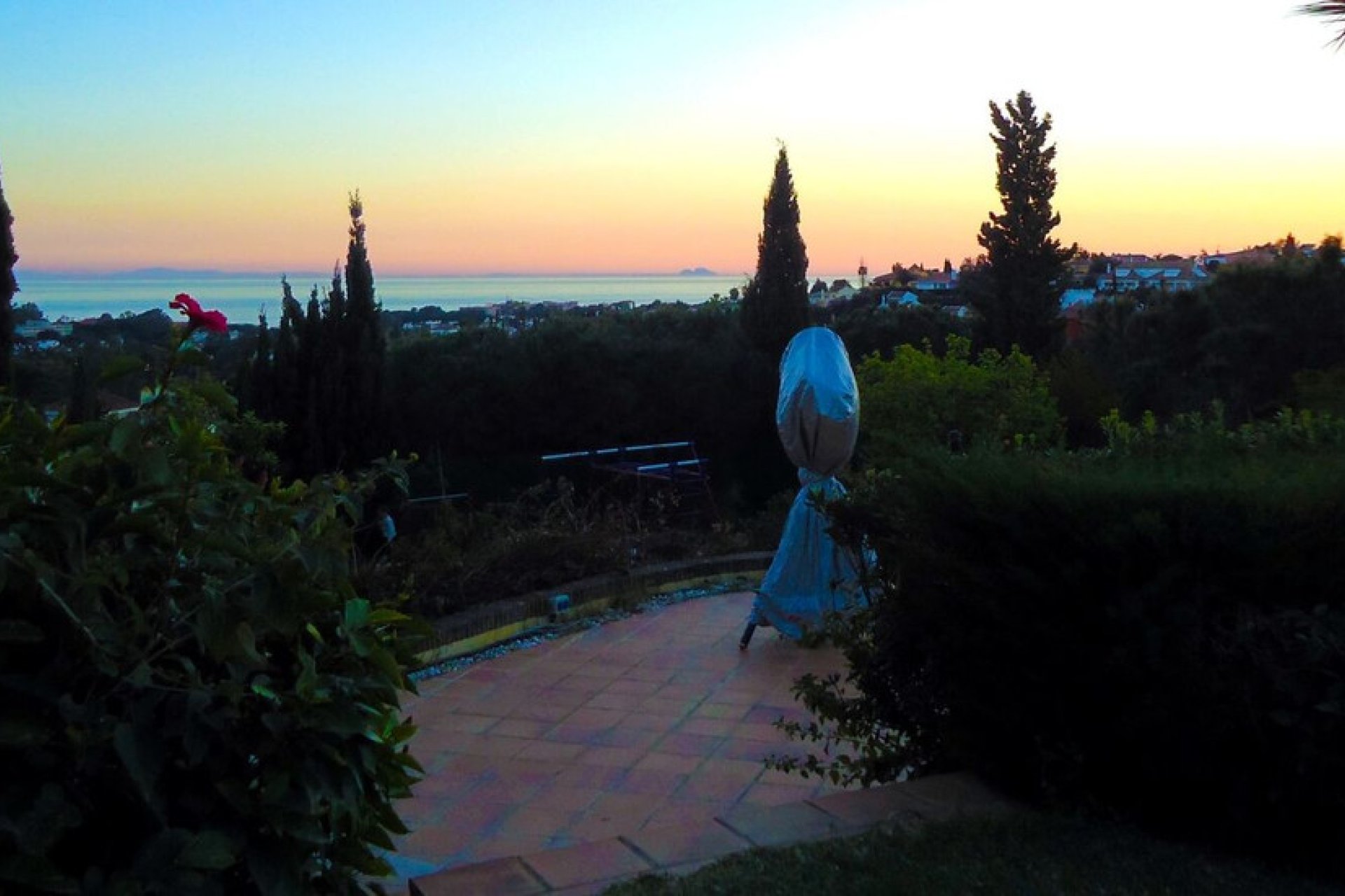 Resale - House - Detached Villa - Marbella - Elviria