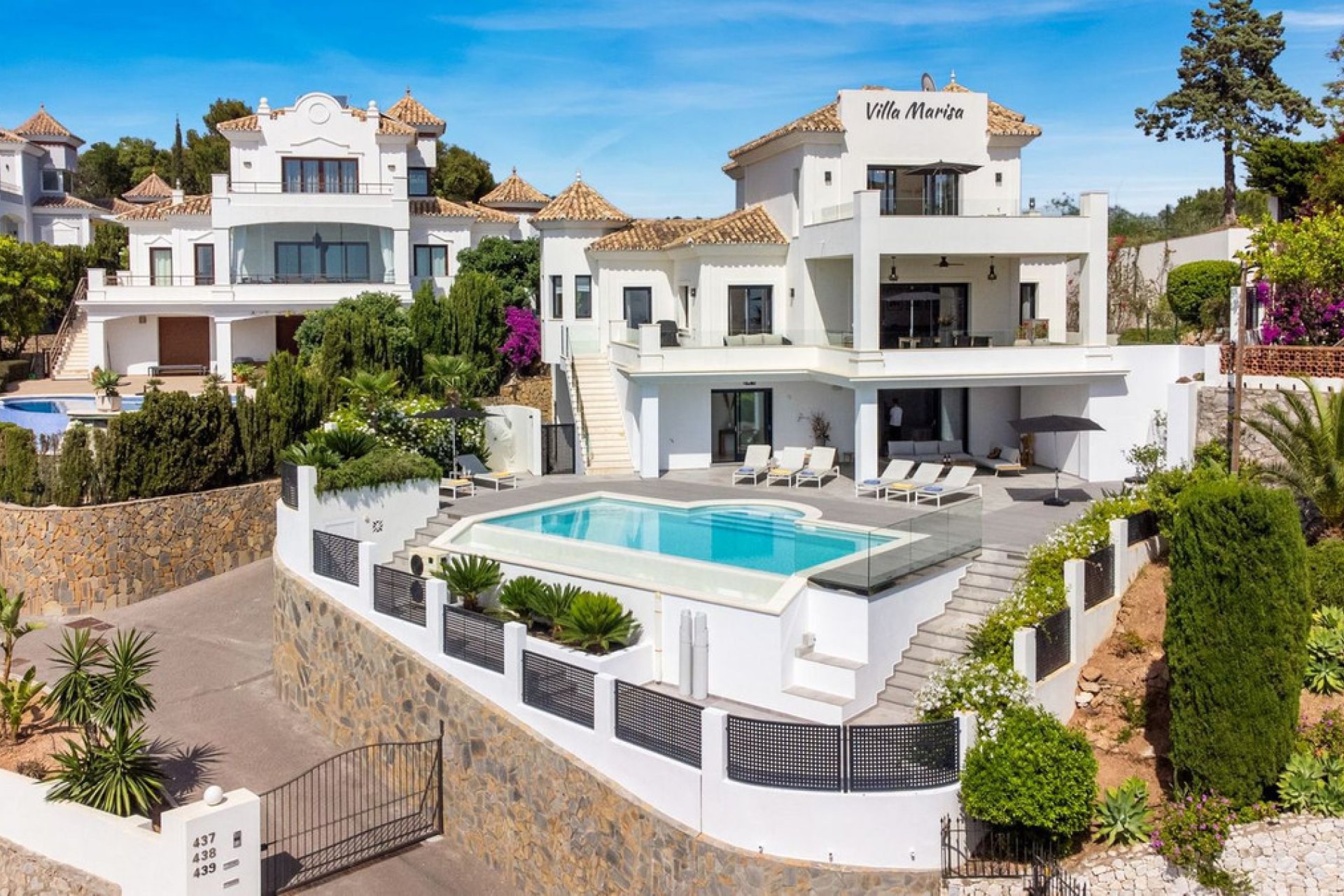 Resale - House - Detached Villa - Marbella - Elviria