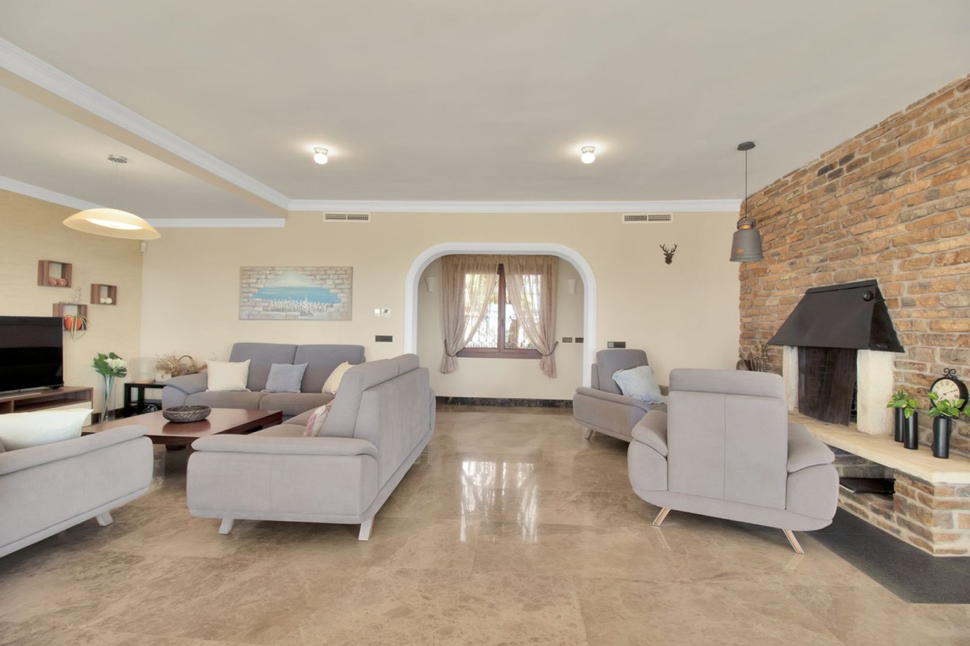 Resale - House - Detached Villa - Marbella - Elviria