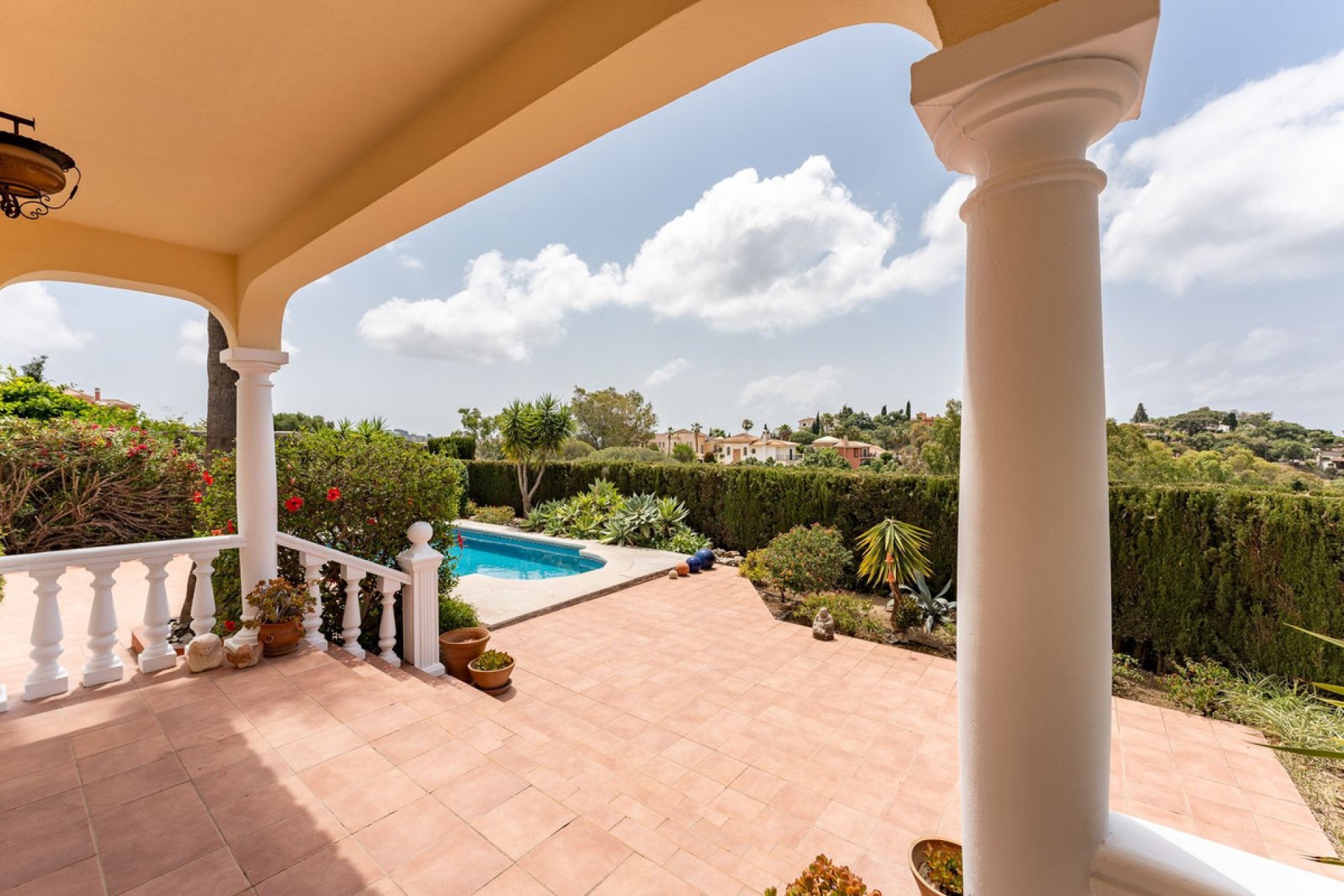 Resale - House - Detached Villa - Marbella - Elviria