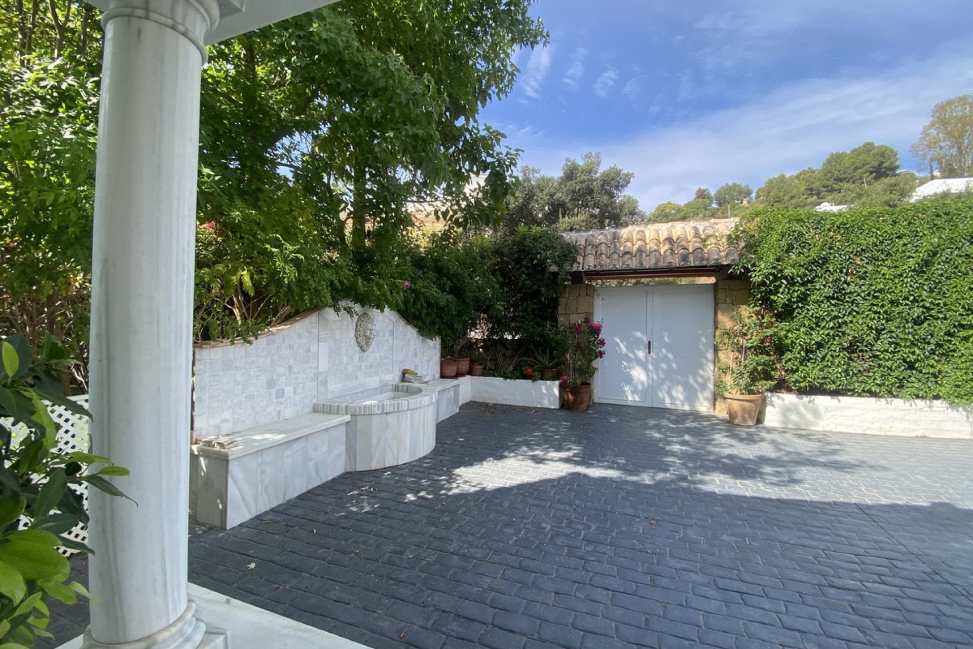 Resale - House - Detached Villa - Marbella - Elviria