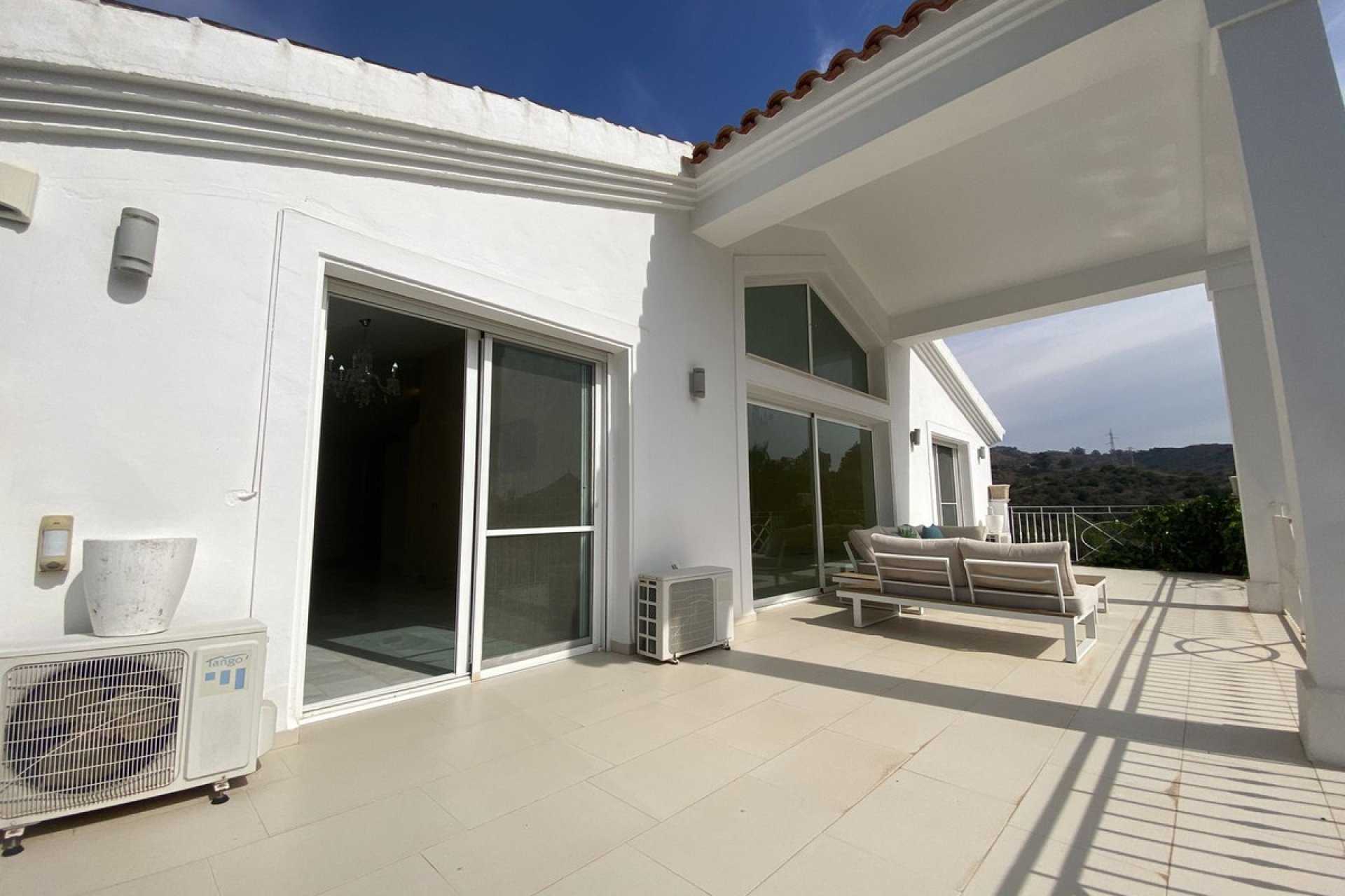 Resale - House - Detached Villa - Marbella - Elviria