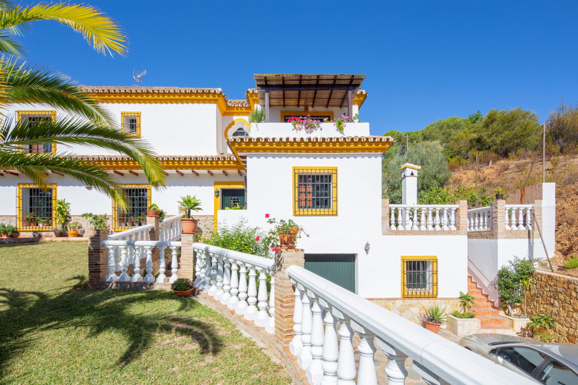 Resale - House - Detached Villa - Marbella - Elviria