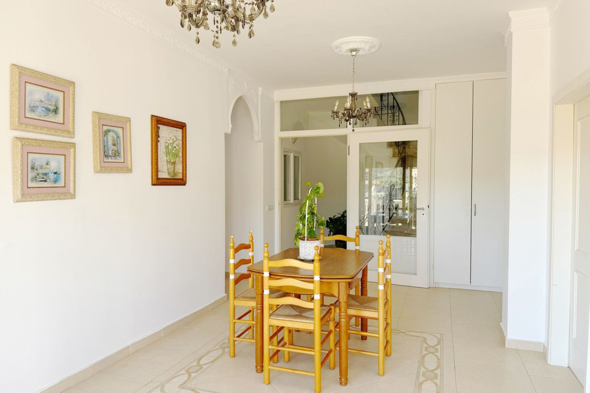 Resale - House - Detached Villa - Marbella - Elviria