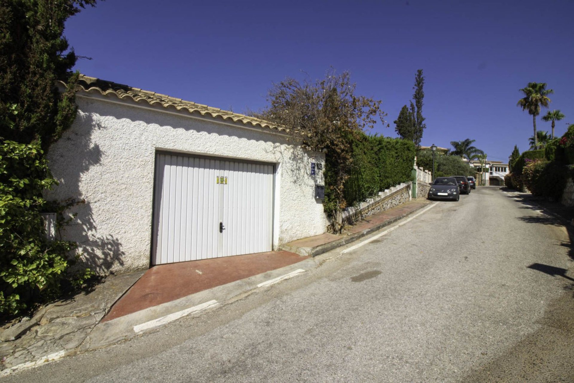 Resale - House - Detached Villa - Marbella - Elviria