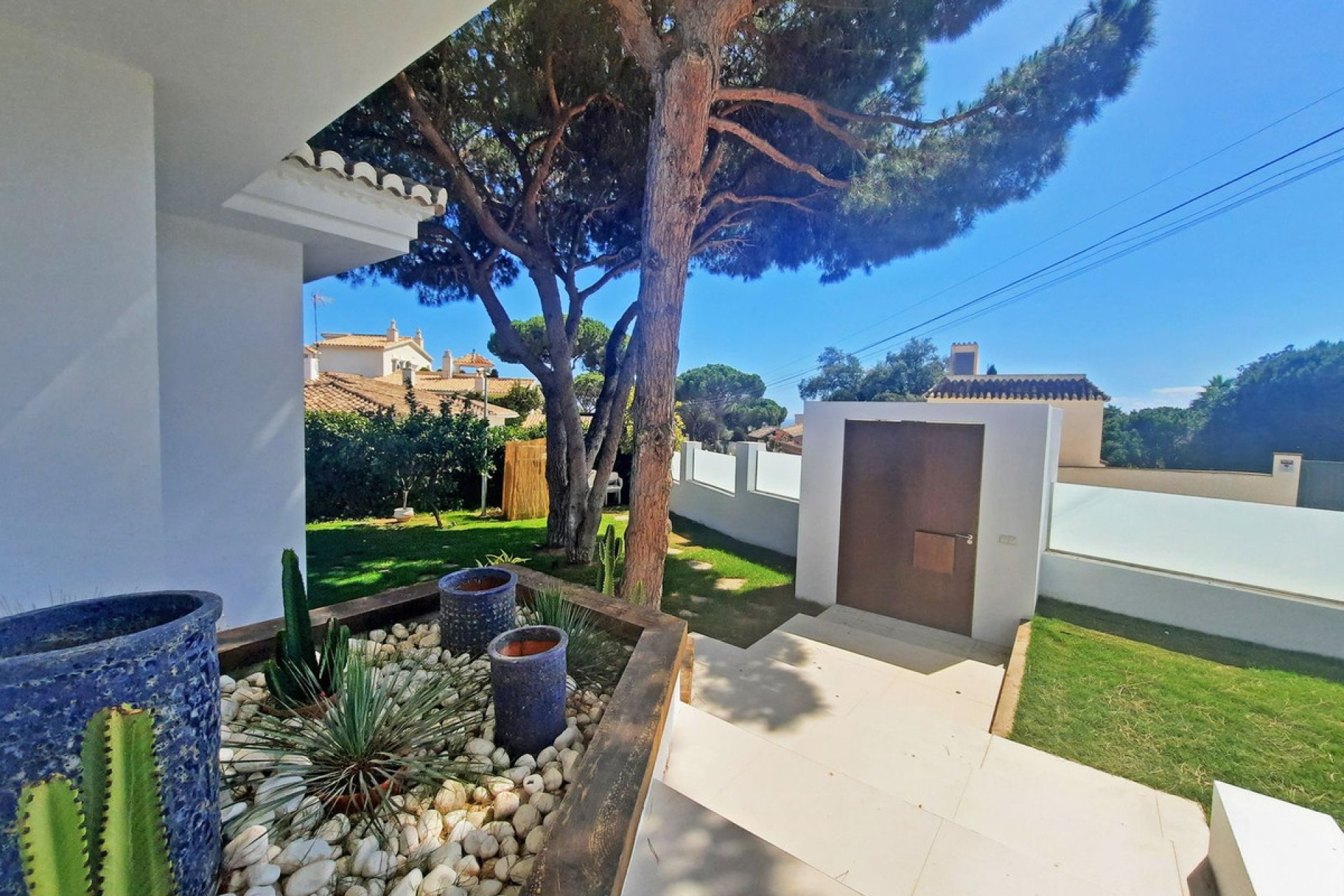 Resale - House - Detached Villa - Marbella - Elviria