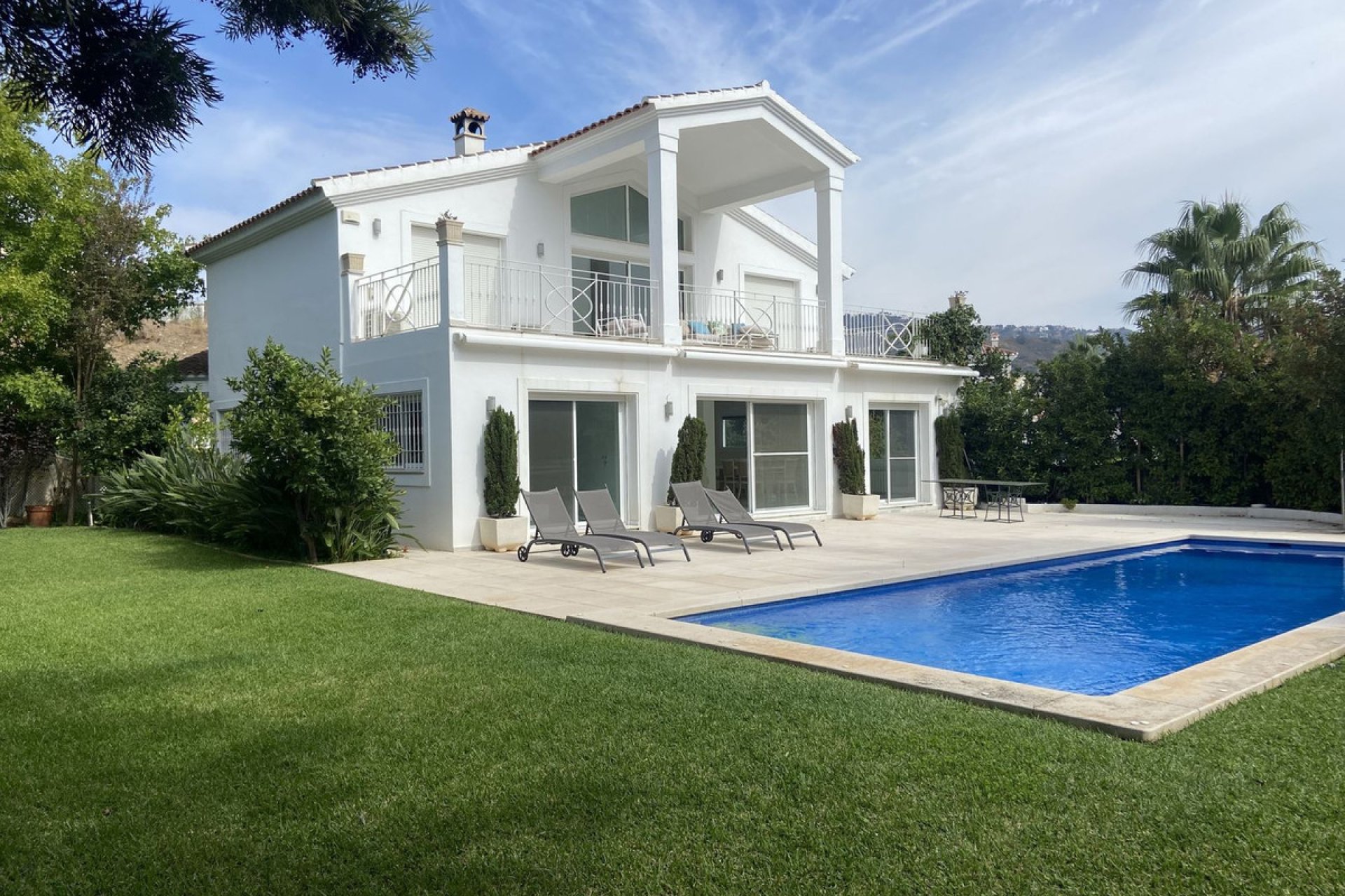 Resale - House - Detached Villa - Marbella - Elviria