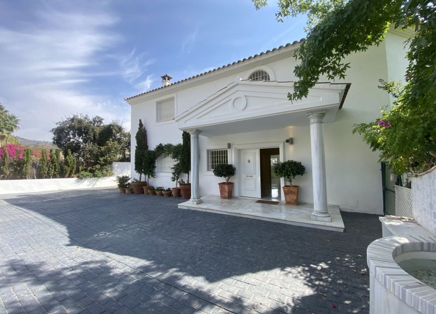 Resale - House - Detached Villa - Marbella - Elviria