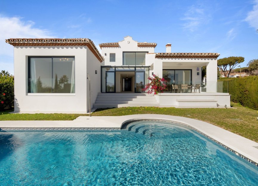 Resale - House - Detached Villa - Marbella - Elviria