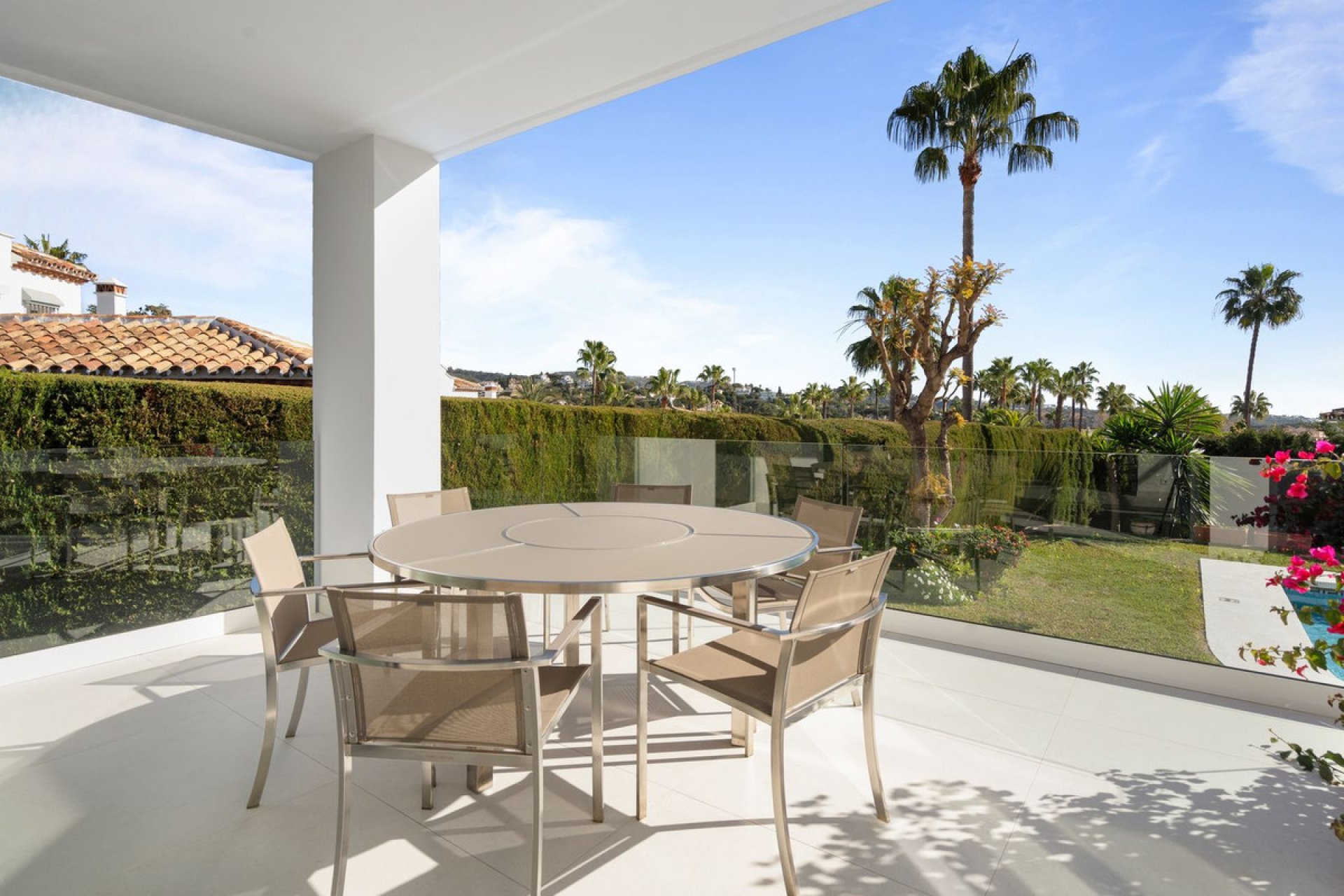 Resale - House - Detached Villa - Marbella - Elviria