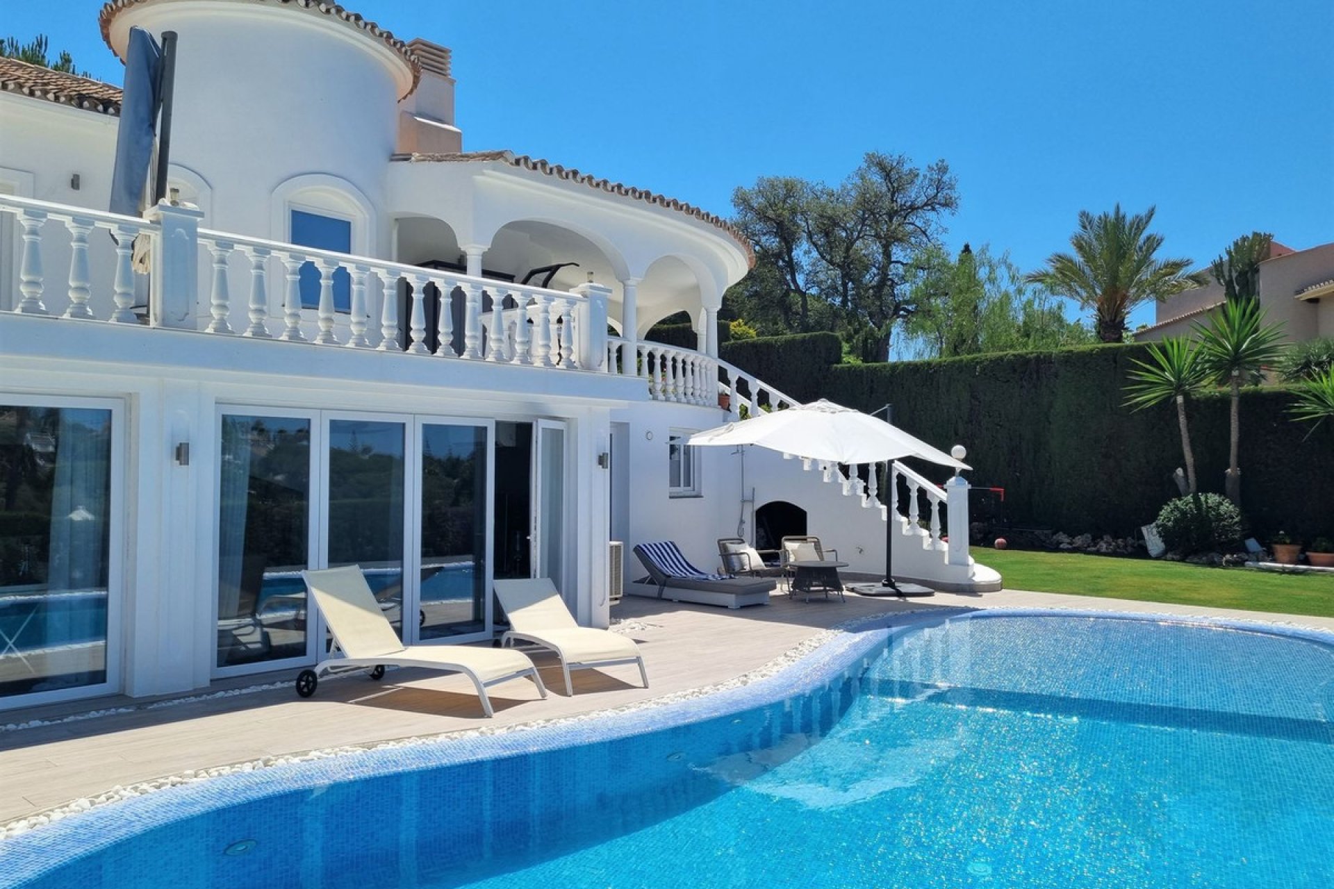 Resale - House - Detached Villa - Marbella - Elviria