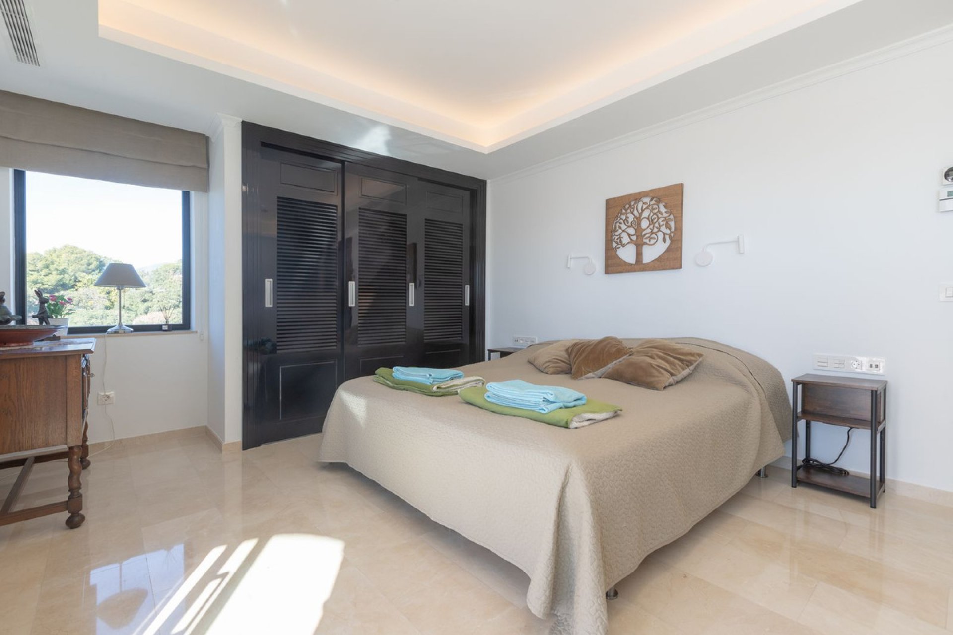 Resale - House - Detached Villa - Marbella - Elviria