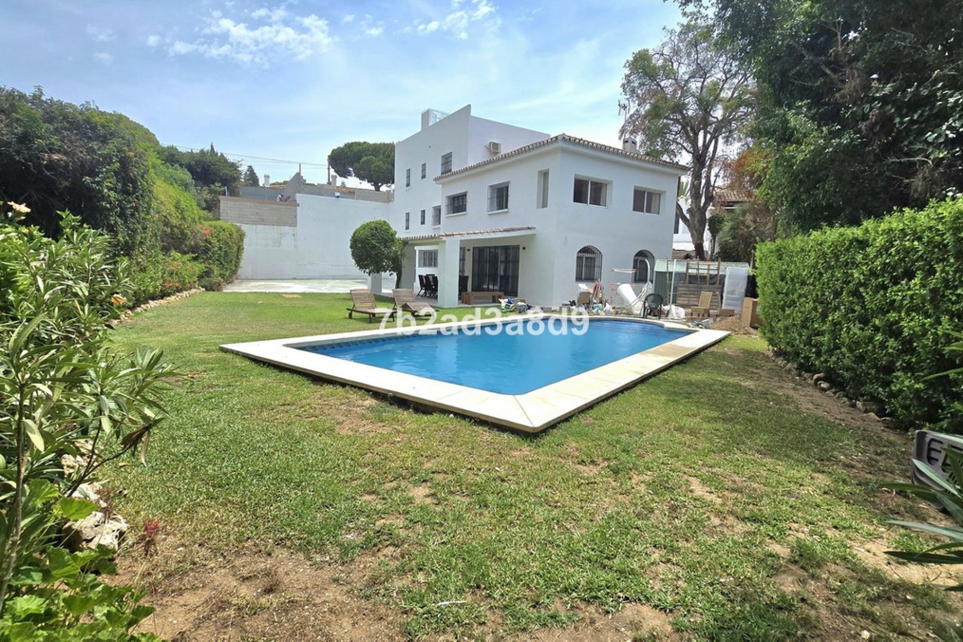 Resale - House - Detached Villa - Marbella - Elviria