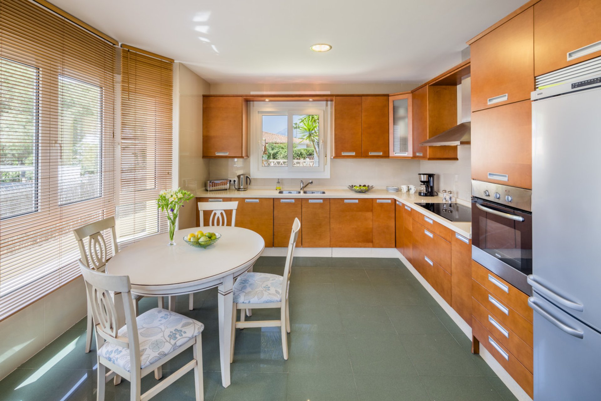 Resale - House - Detached Villa - Marbella - Elviria