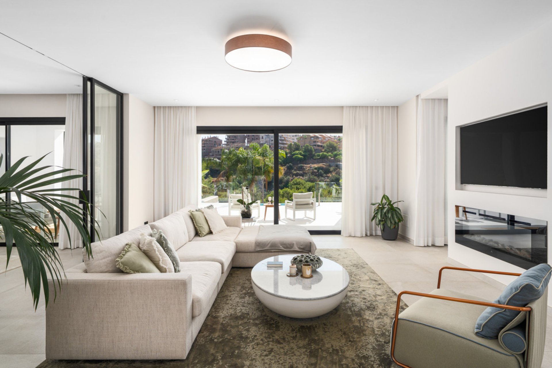 Resale - House - Detached Villa - Marbella - Elviria