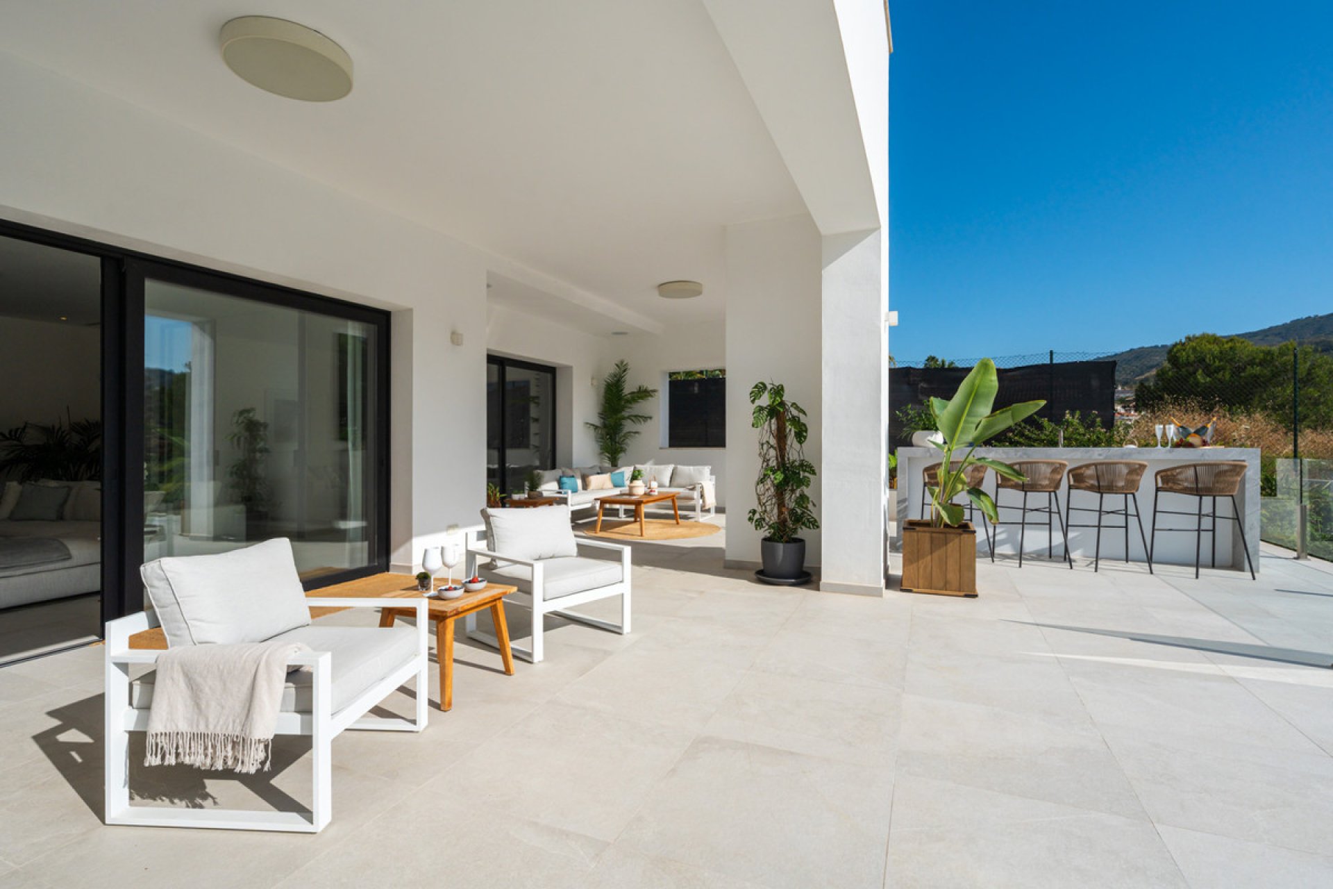 Resale - House - Detached Villa - Marbella - Elviria