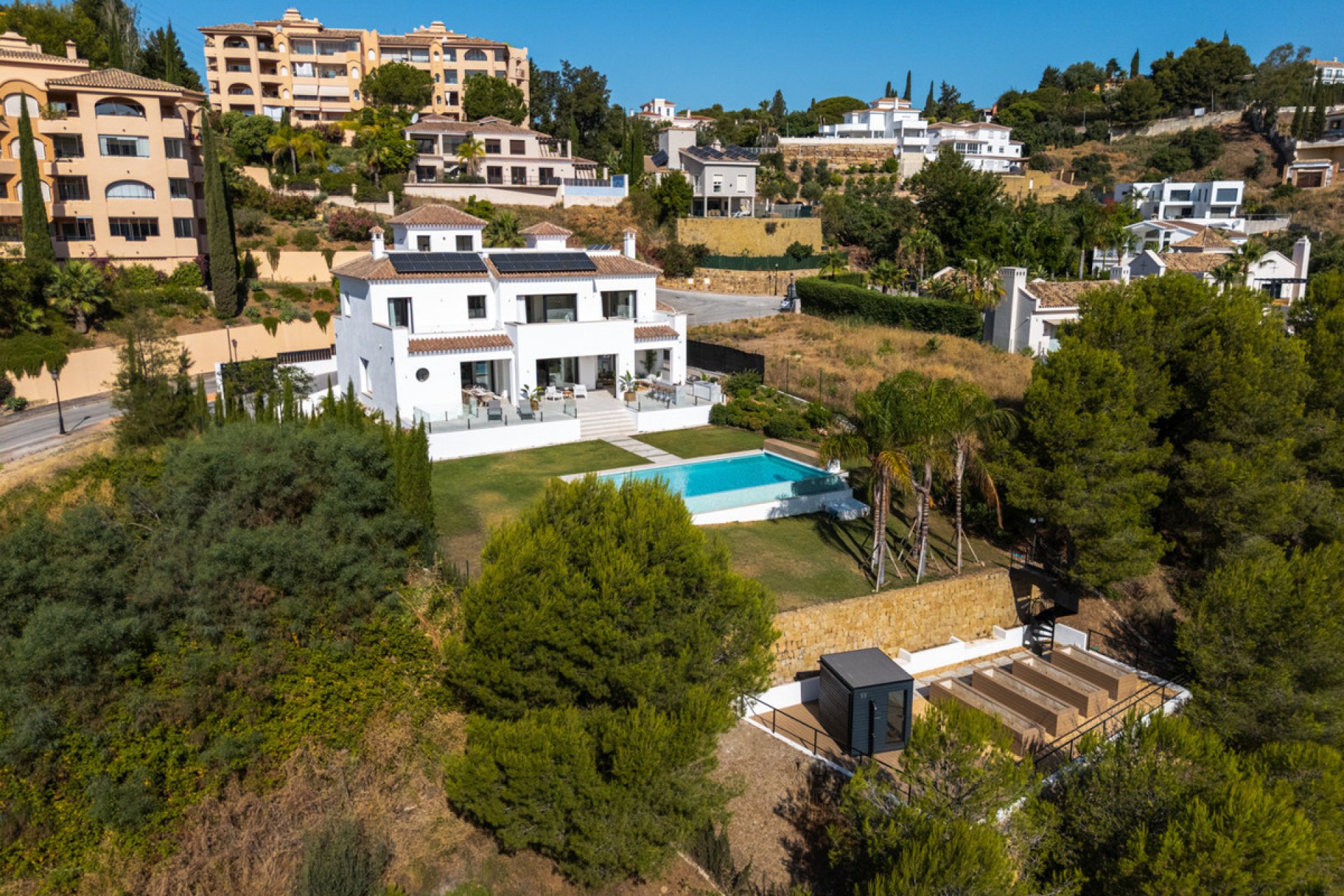 Resale - House - Detached Villa - Marbella - Elviria