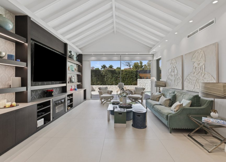 Resale - House - Detached Villa - Marbella - Guadalmina Alta