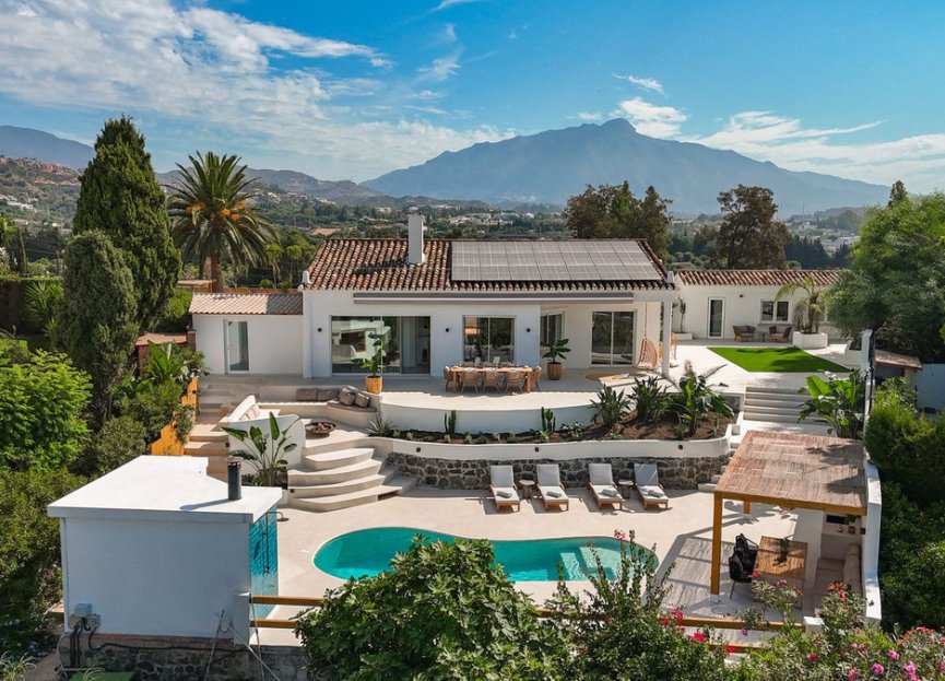 Resale - House - Detached Villa - Marbella - Guadalmina Alta